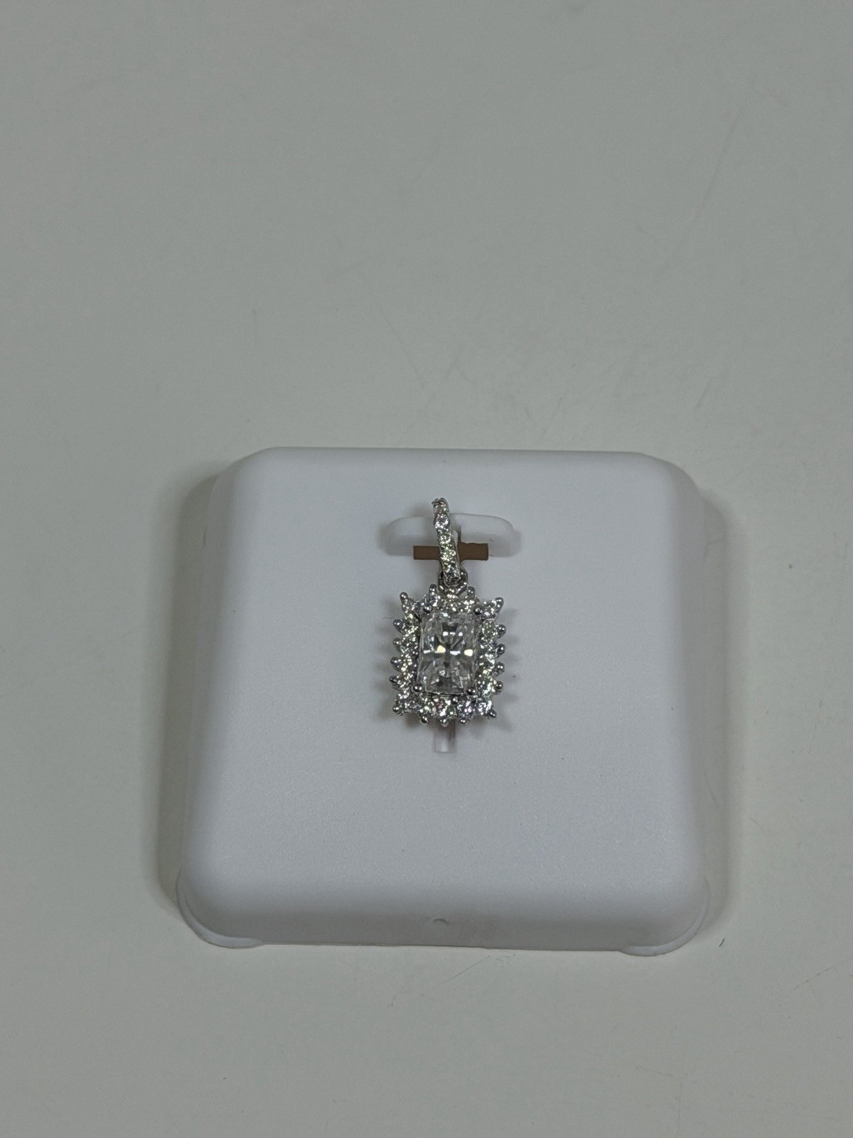 925 Silver Moissanite 1.00CTW Pendant NEW $250 MSRP