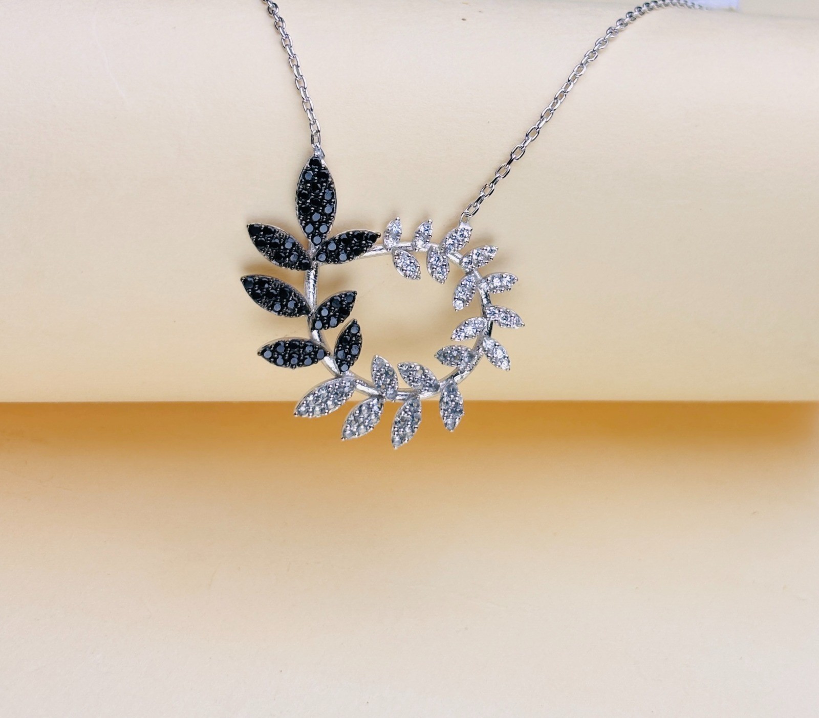 925 Silver Leaf Circle Pendant Necklace Black White CZ Chain for Women