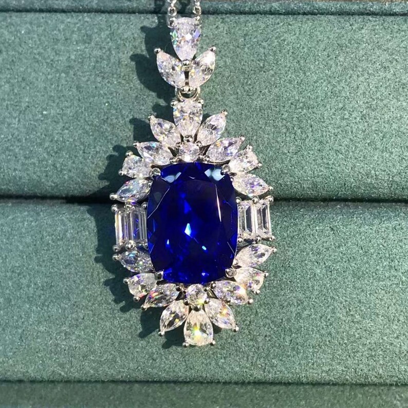 6.00Ct Cushion cut Natural Blue Sapphire & Diamond 14K White Gold Luxury Pendant