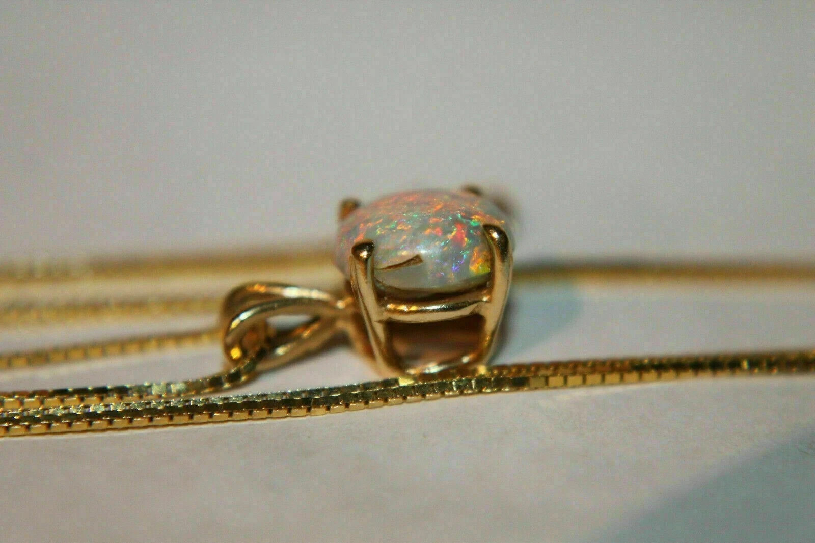 2Ct Round Cut Lab-Created Fire Opal Women Beauty Pendant 14K Yellow Gold Plated
