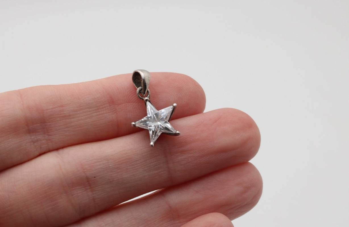 Vintage 925 Sterling Silver Sparkling Clear Stone Star Dome Prong Pendant