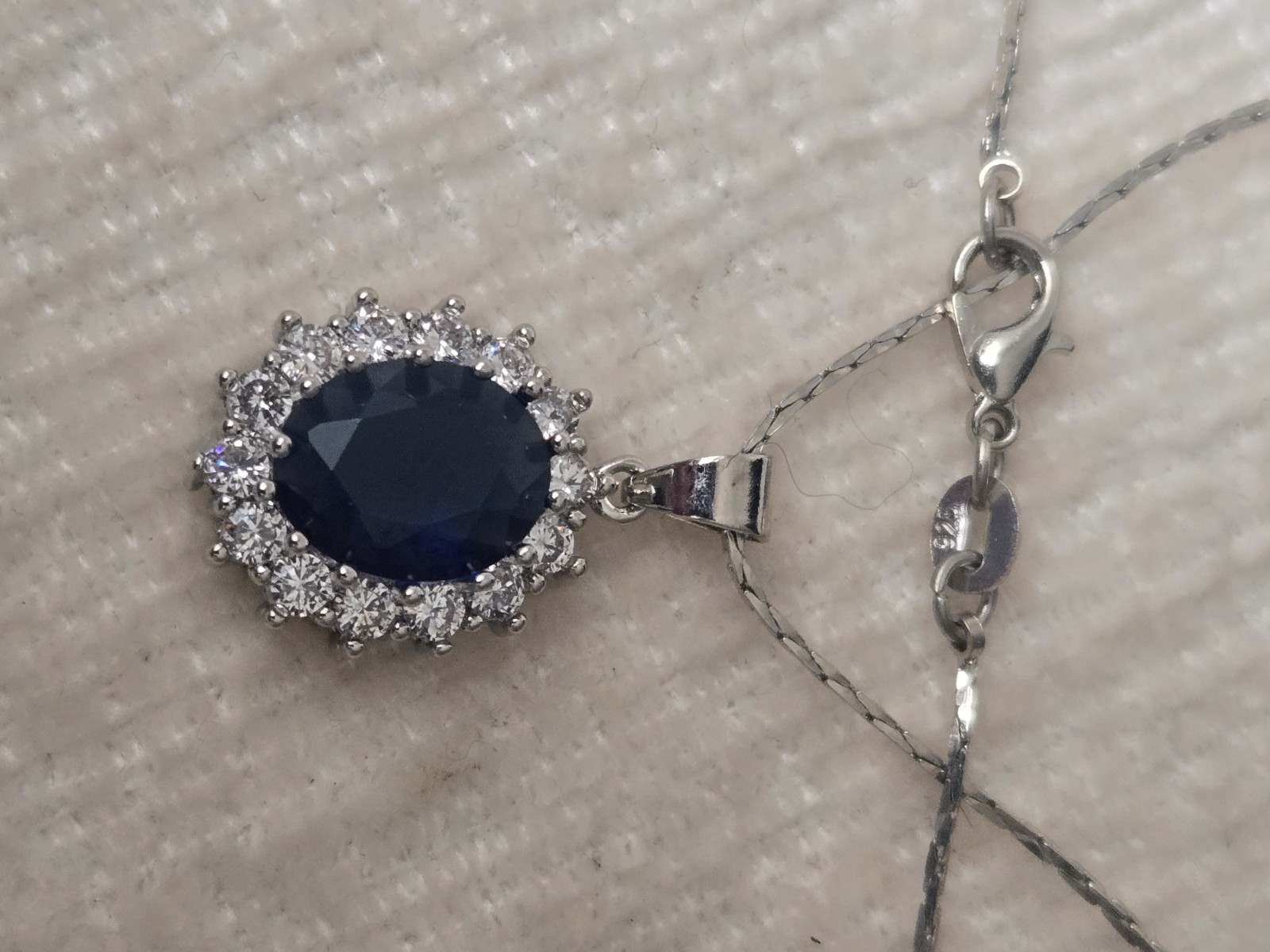Women’s Blue Crystal Floral Burst Sterling Silver 18 Inch Necklace. UK Seller
