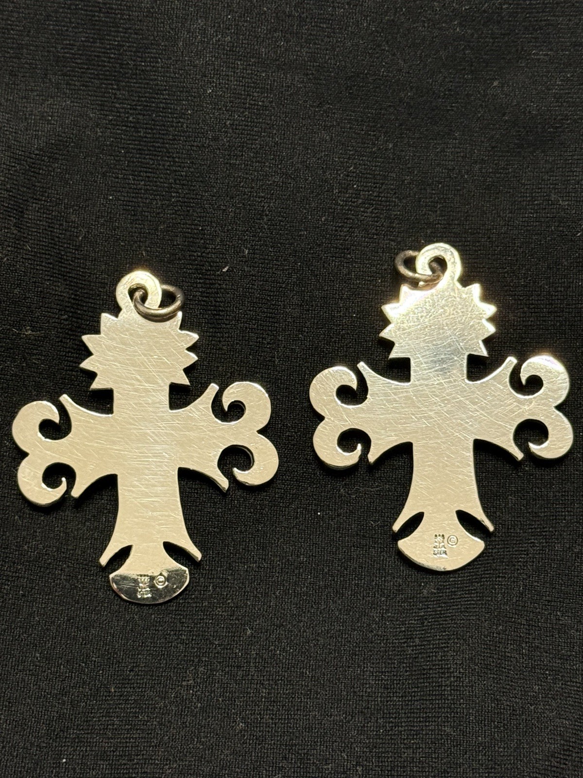 James Avery La Primavera Cross 925 Sterling retired design 1.75 in x 1.32 in