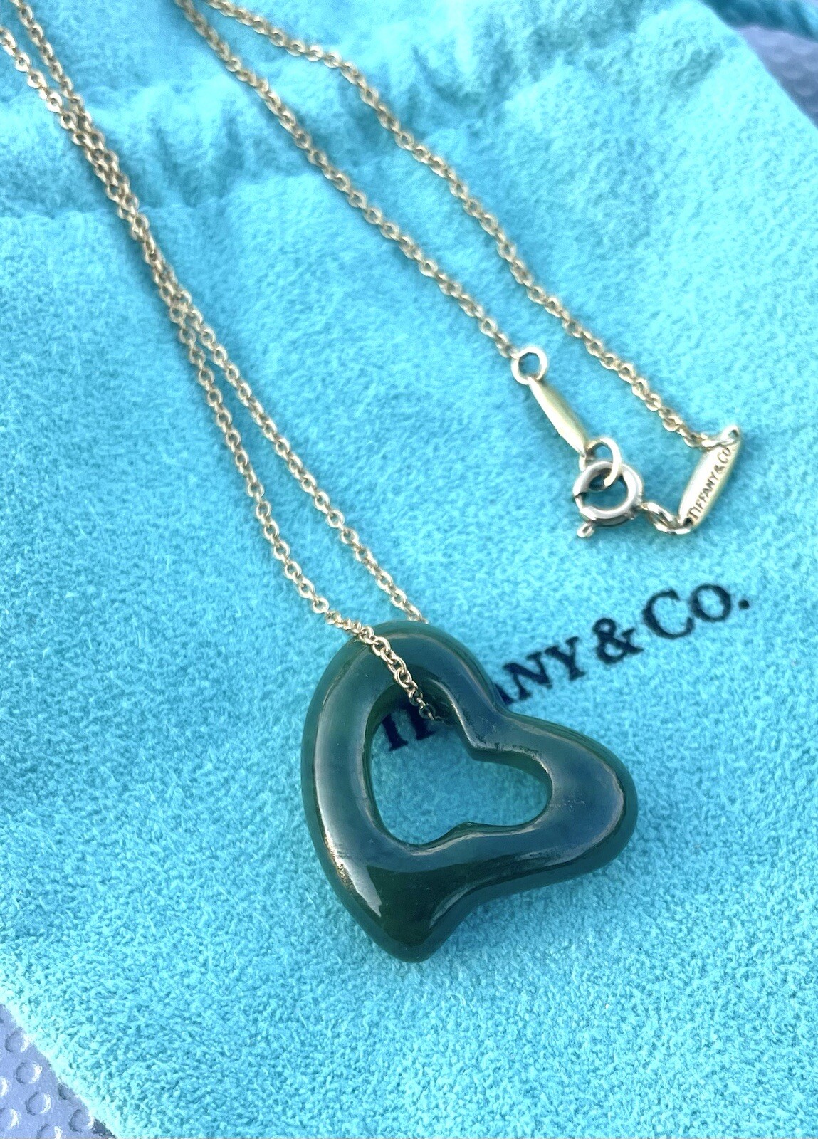 Tiffany & Co. 18k Gold LARGE Elsa Peretti Green Jade Open Heart Pendant Necklace
