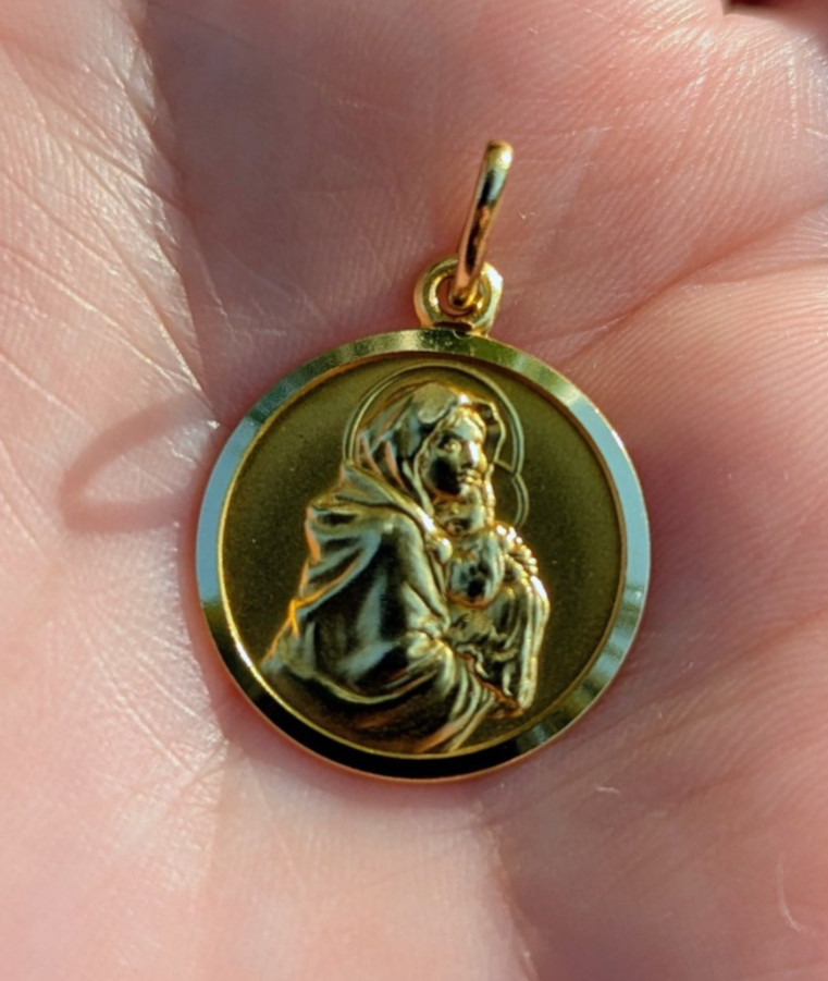 UNOAERRE 18K Gold Madonna & Child Pendant Virgin Mary Baby Jesus Italy 3.16g