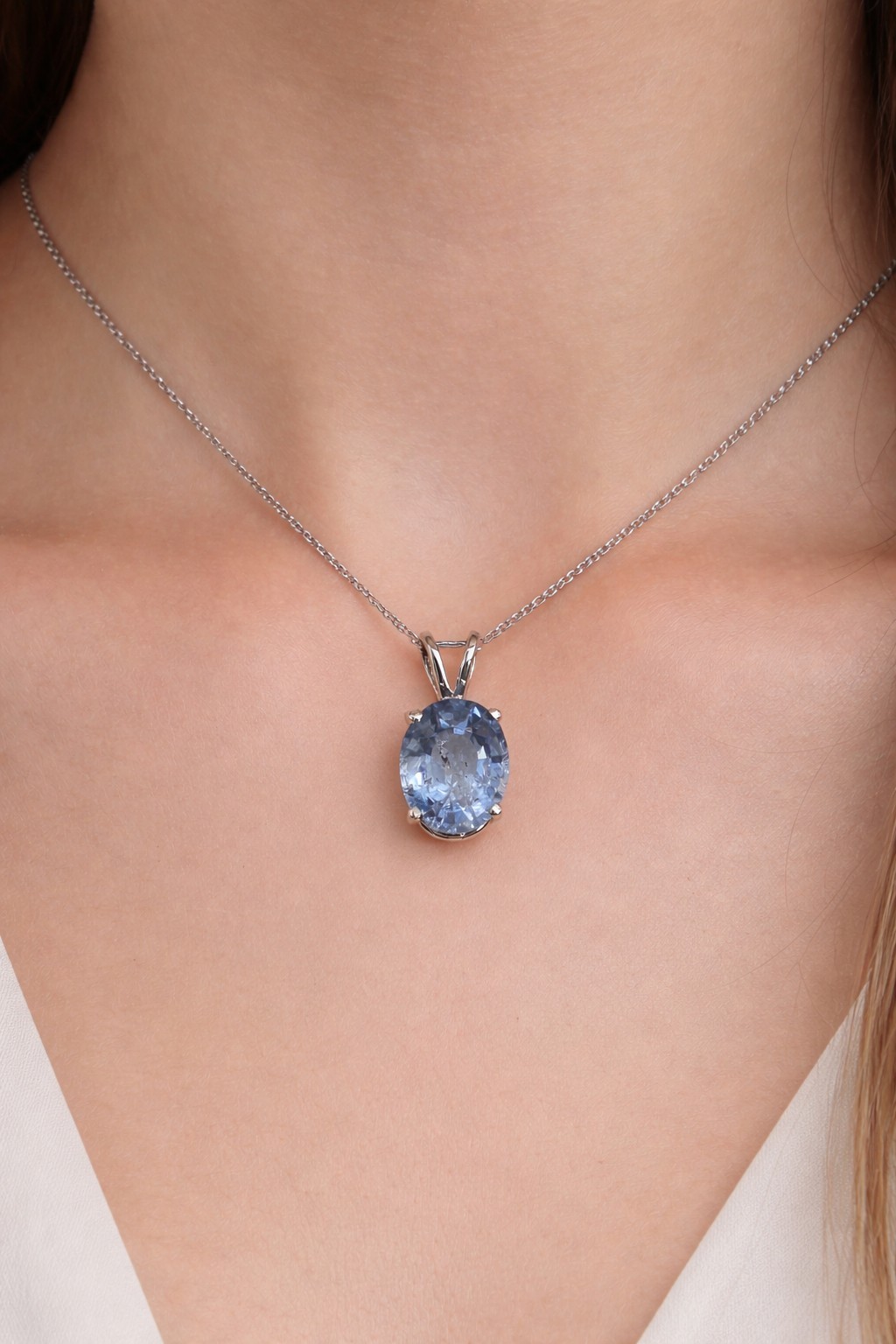 MANUFACTURER PRICING, 5.30 ct Oval Natural Blue Sapphire Pendant 14K White Gold