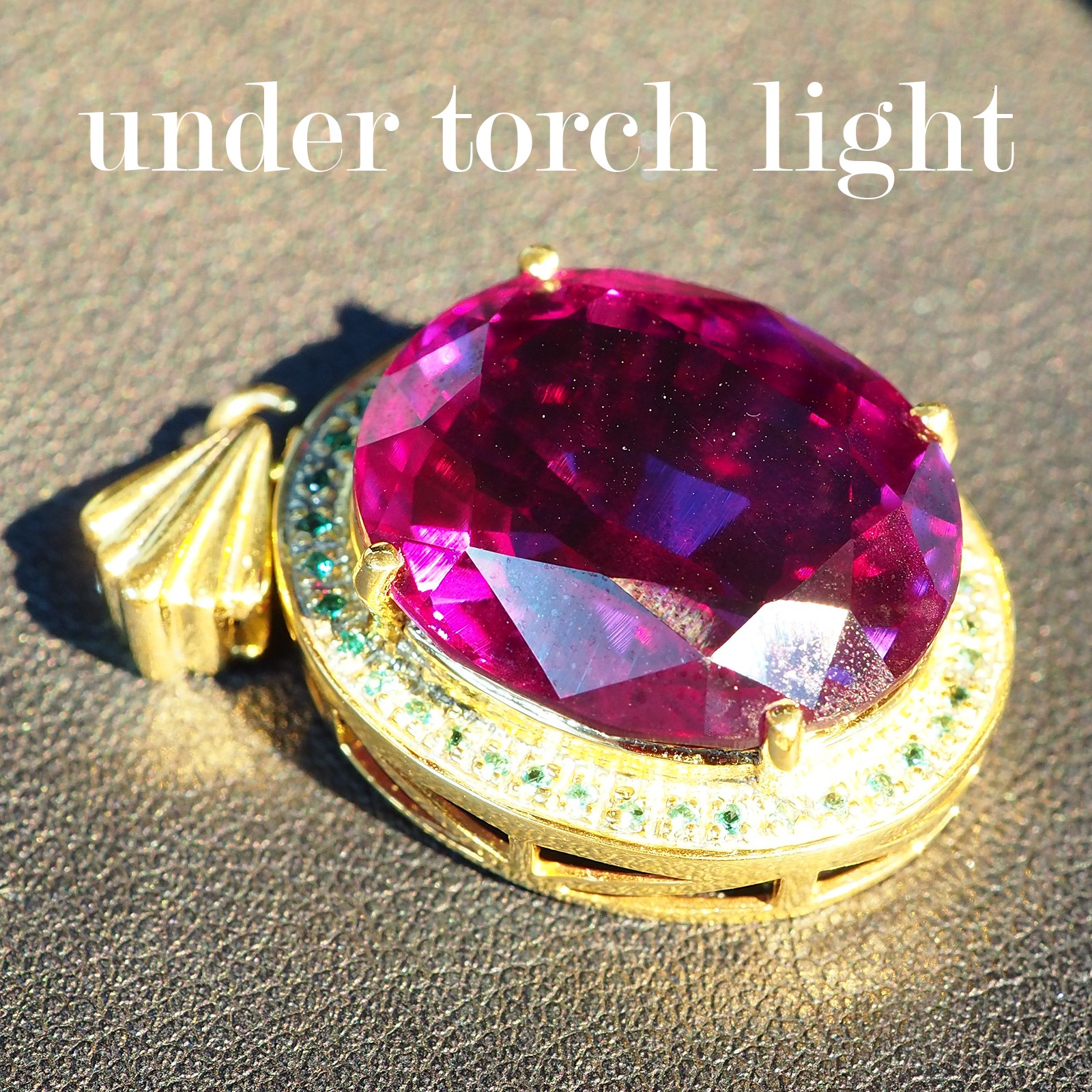 24K Gold 925 Sterling Silver Pendants Glittering Color Changing Sapphire 29.65Ct