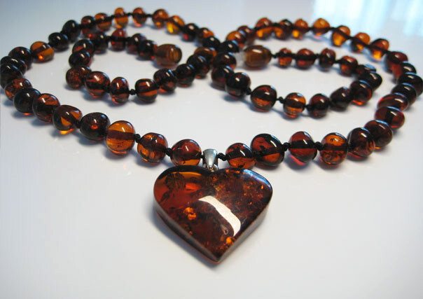 Genuine Cognac Amber Beautiful Baltic Amber Necklace/Pendant Heart 21 in !!!