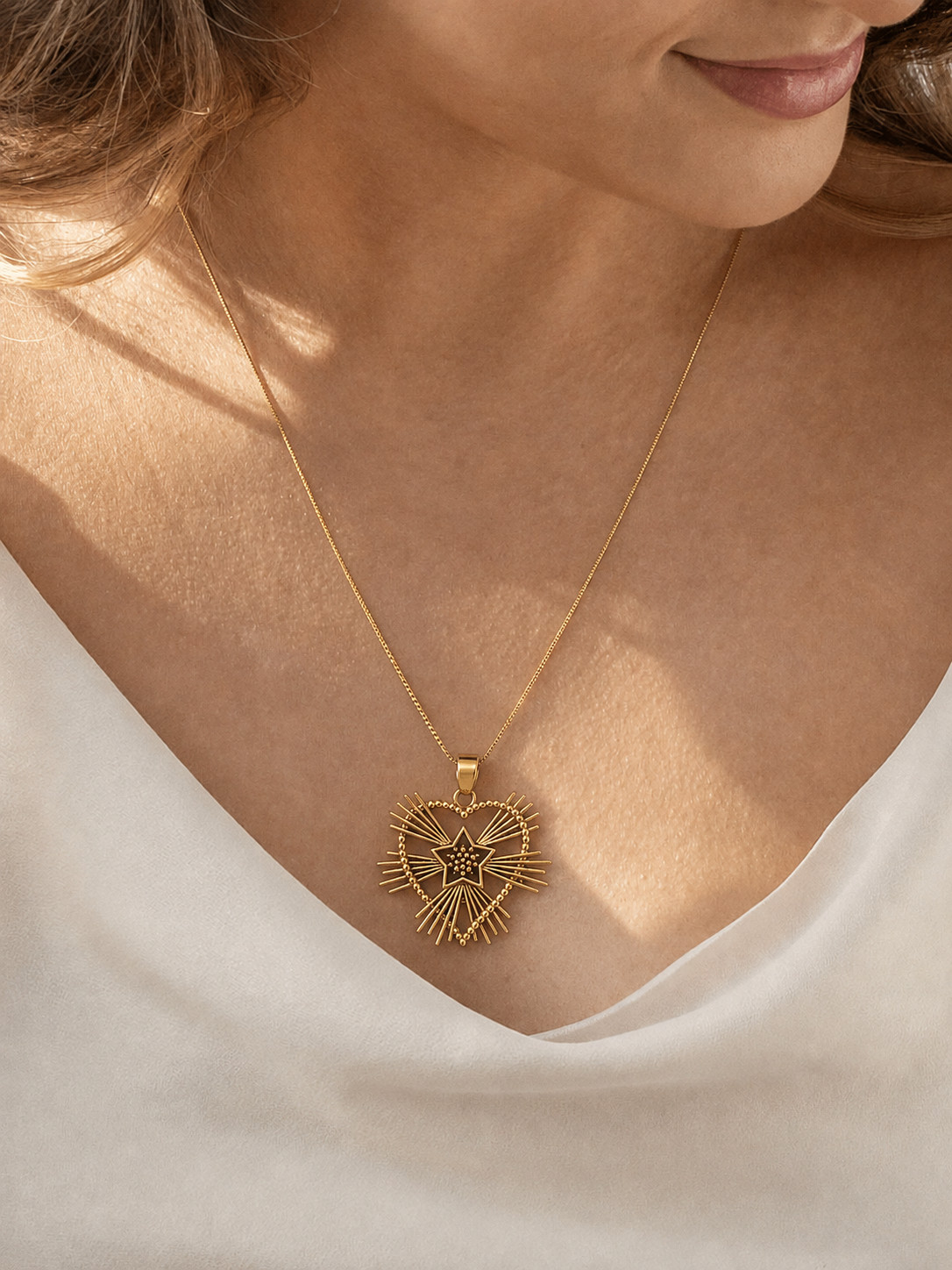 Gold Tone Heart Pendant Starburst Celestial Vintage Style Charm Jewelry