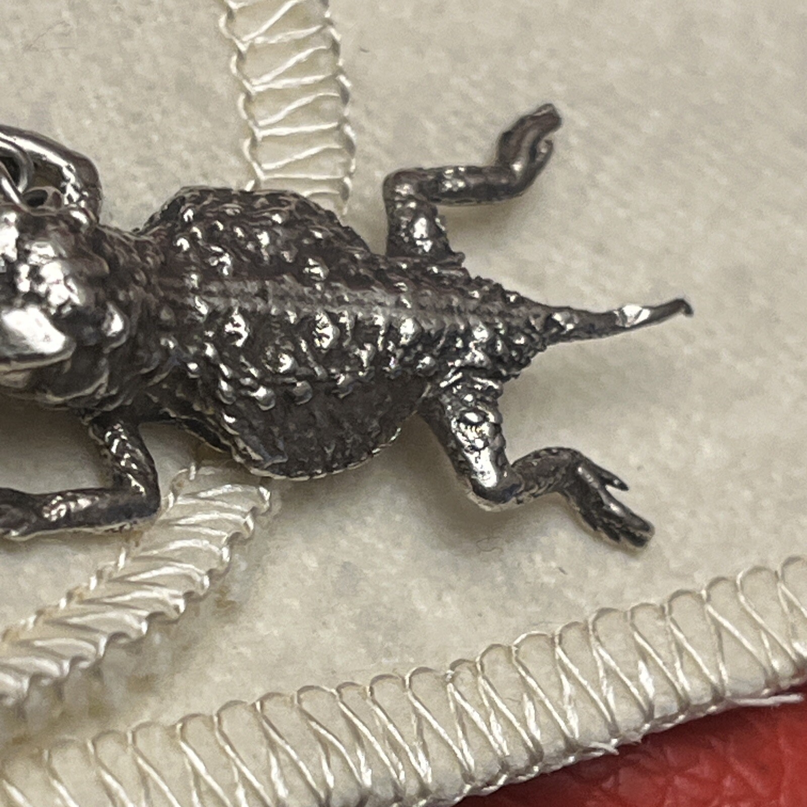 James Avery Twisted Link 36″ chain w/1 & 1/2 inch rare Horned Toad with BOX