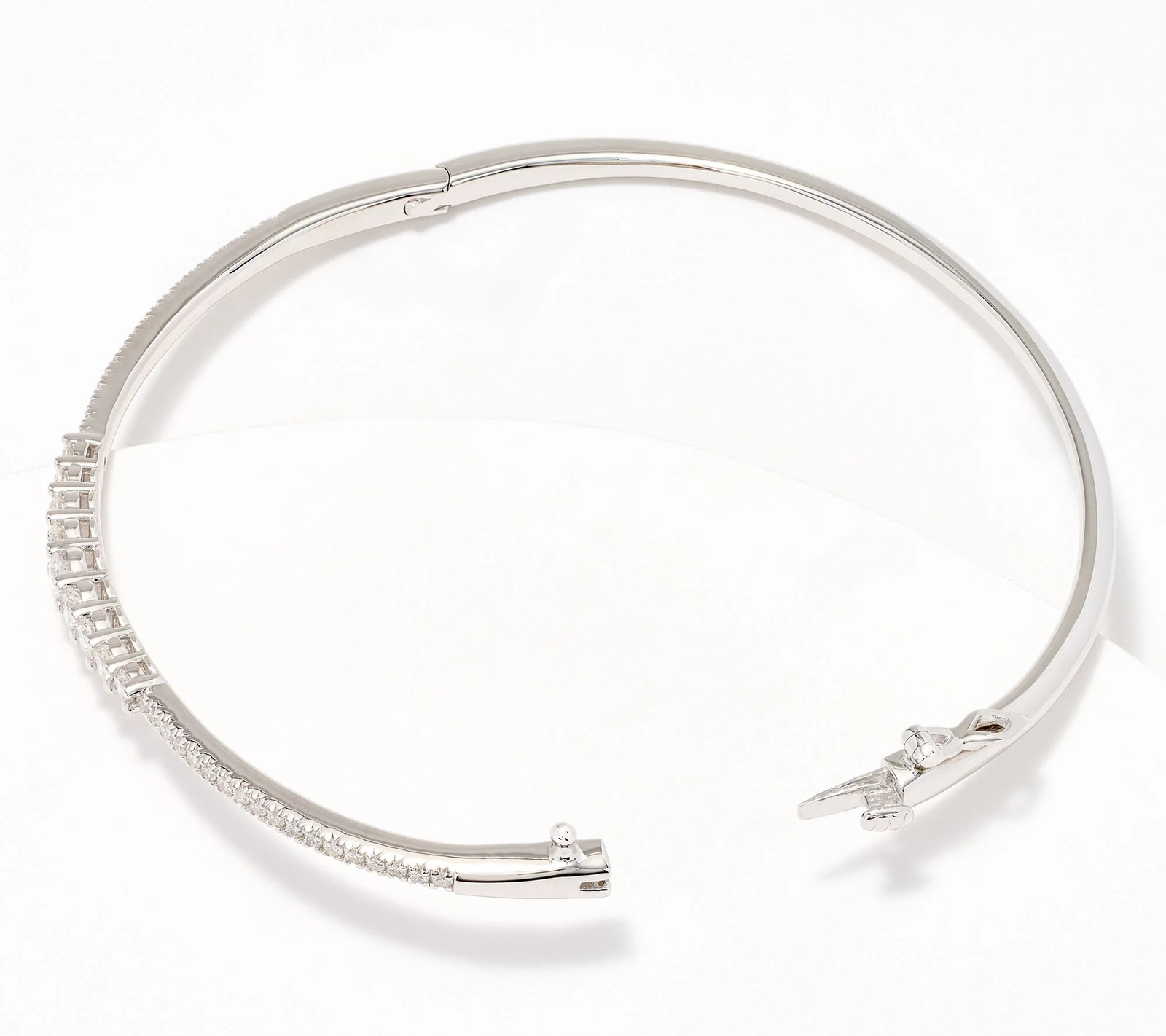 Fire Light Sterling Silver Lab Grown Diamond 1 cttw Graduated Bangle, 7-3/4″