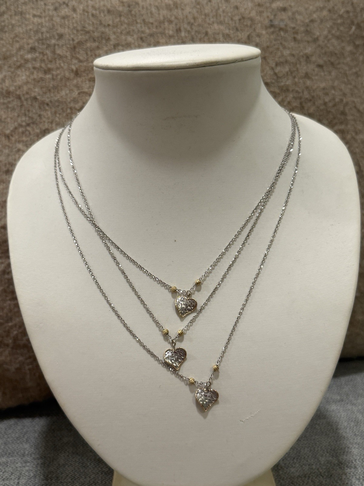 Gorgeous 18k Solid Gold Women Three Hearts Necklace 9.6 Grams