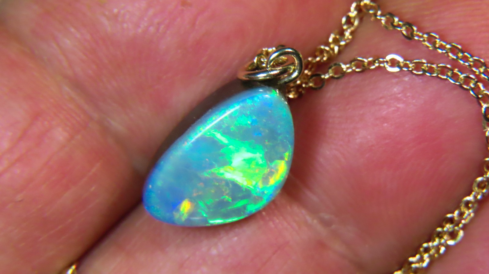 QLD BOULDER OPAL DOUBLET NECKLACE CHARM 9k YELLOW GOLD PENDANT HT OCA19309