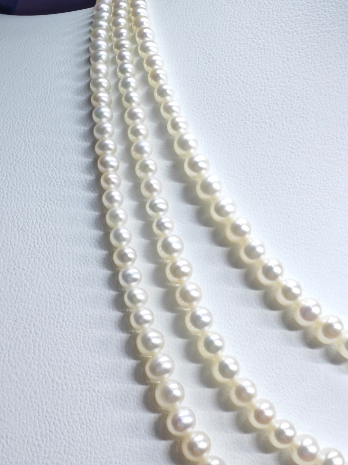 Authentic MIKIMOTO PERLITA Triple Strand Pearl Necklace Japan Top Luster w/Box
