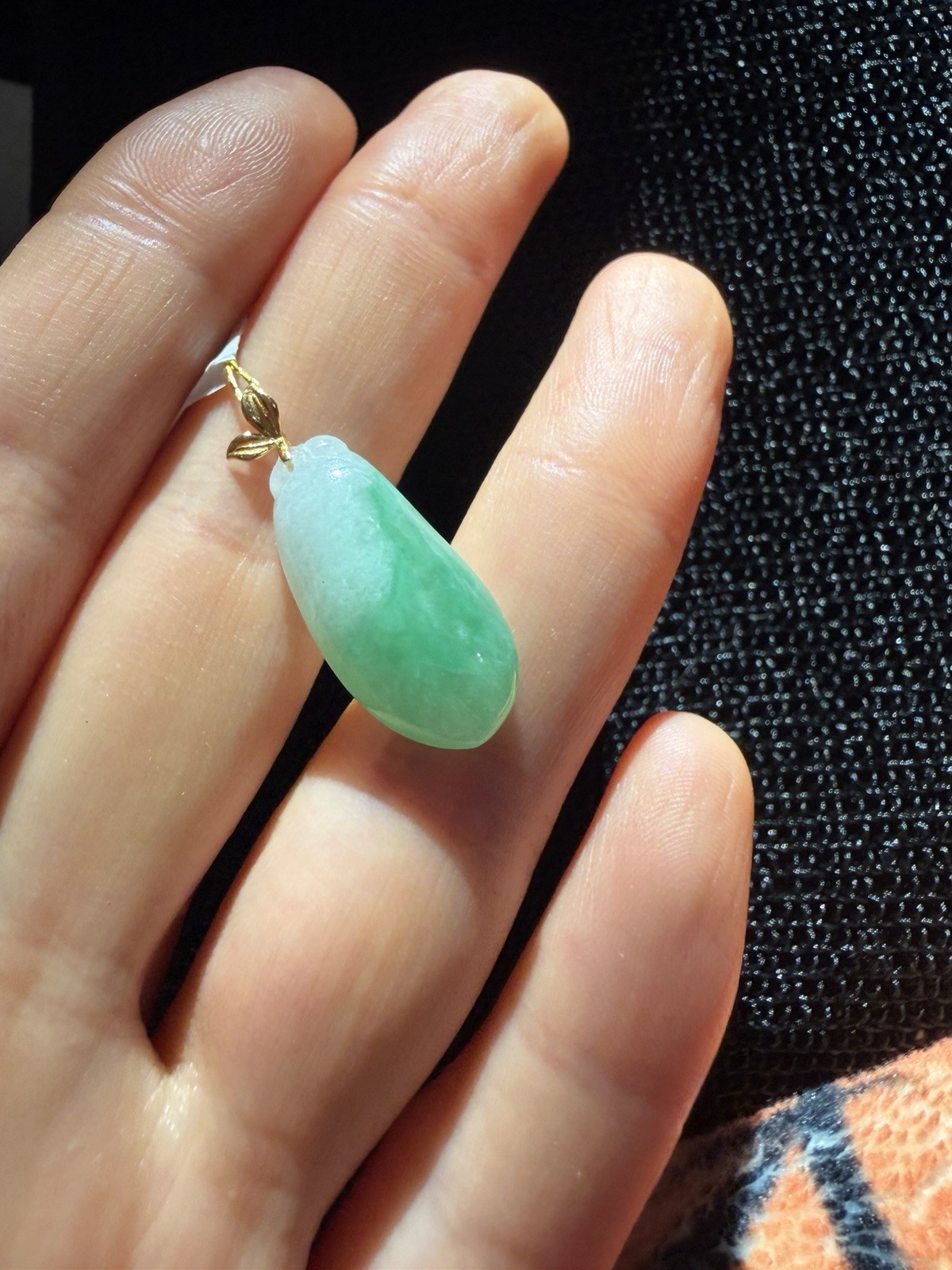 Grade A 100% Natural Untreated Myanmar Jadeite Apple Green Pendant 18k Gold
