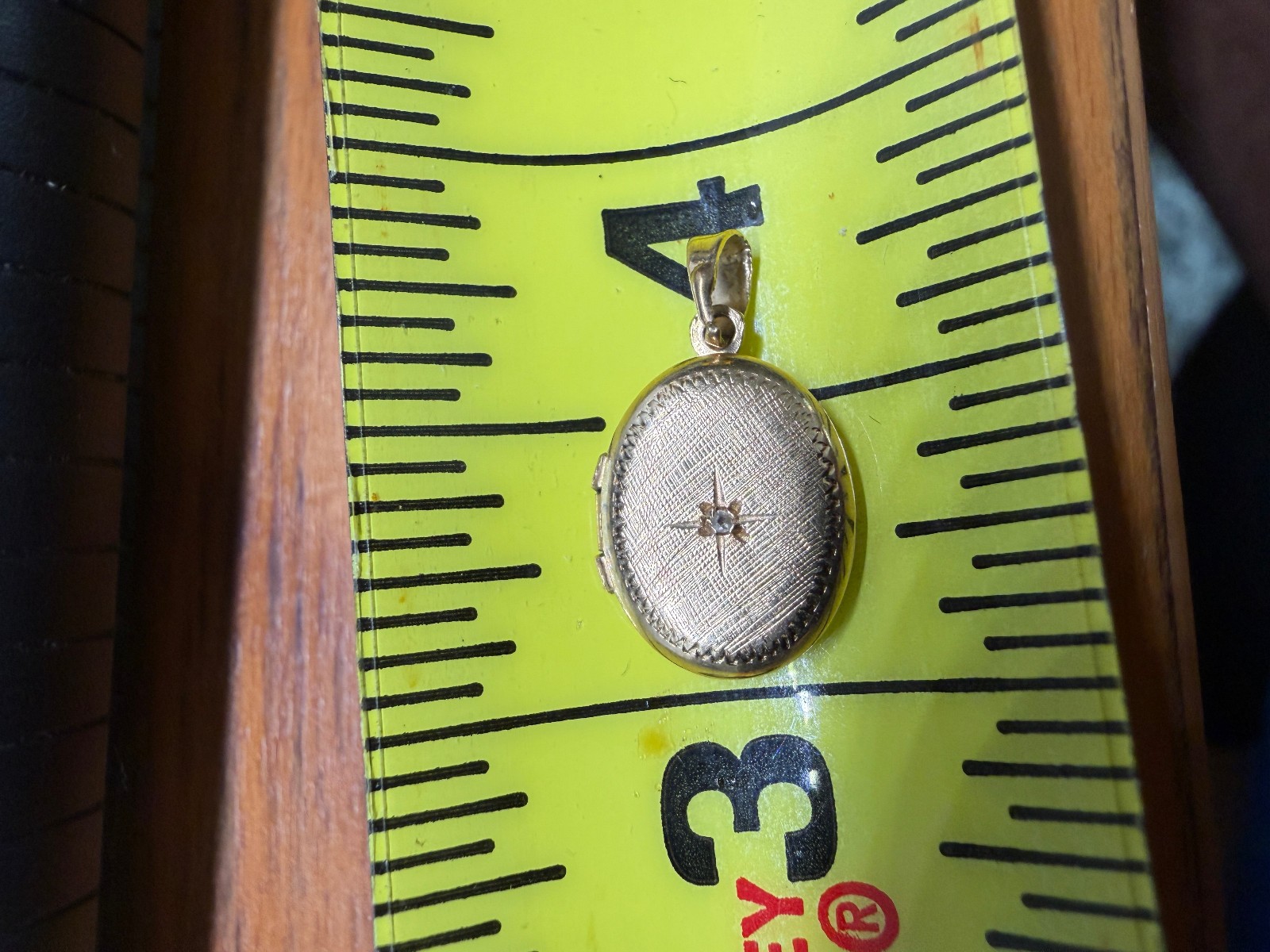 Vintage Solid Gold 14k Locket Pendant 0.75 in. 2.04g New Old Stock