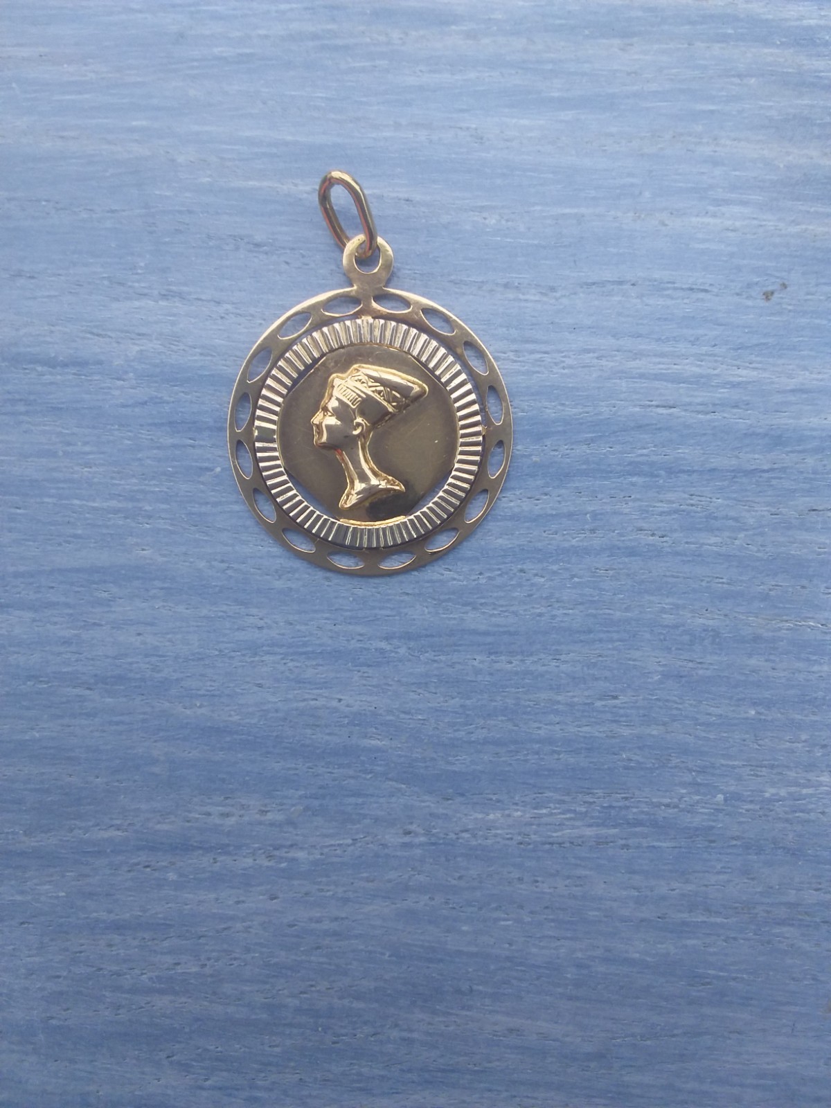 Solid Gold 18ct Nefertiti Pendant 4.1gm