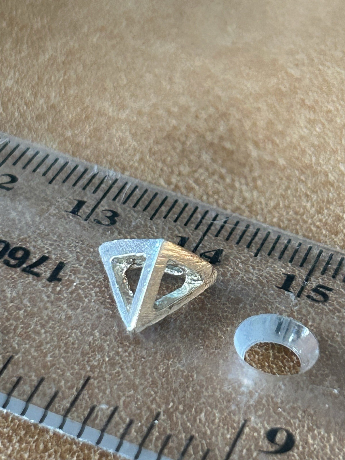 Silver Pyramid Pendant Necklace On A Stamped 925 Silver Chain 16 Inches ￼