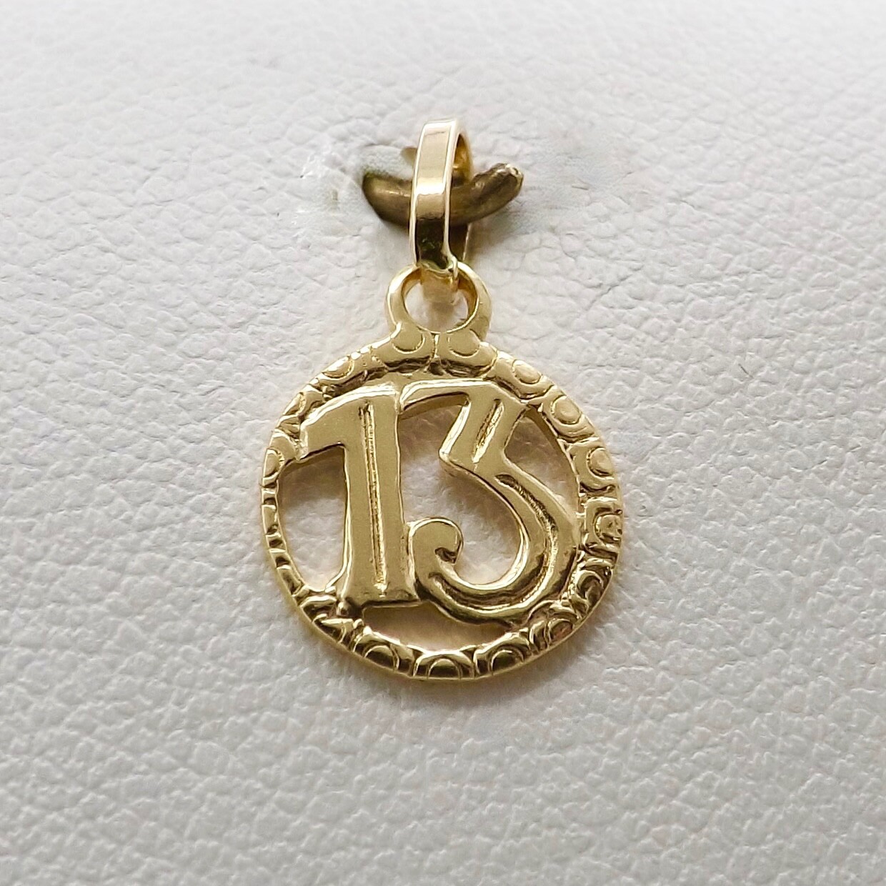 Solid 18k Gold Lucky 13 Number Thirteen Circle Charm Pendant Italy 750 New