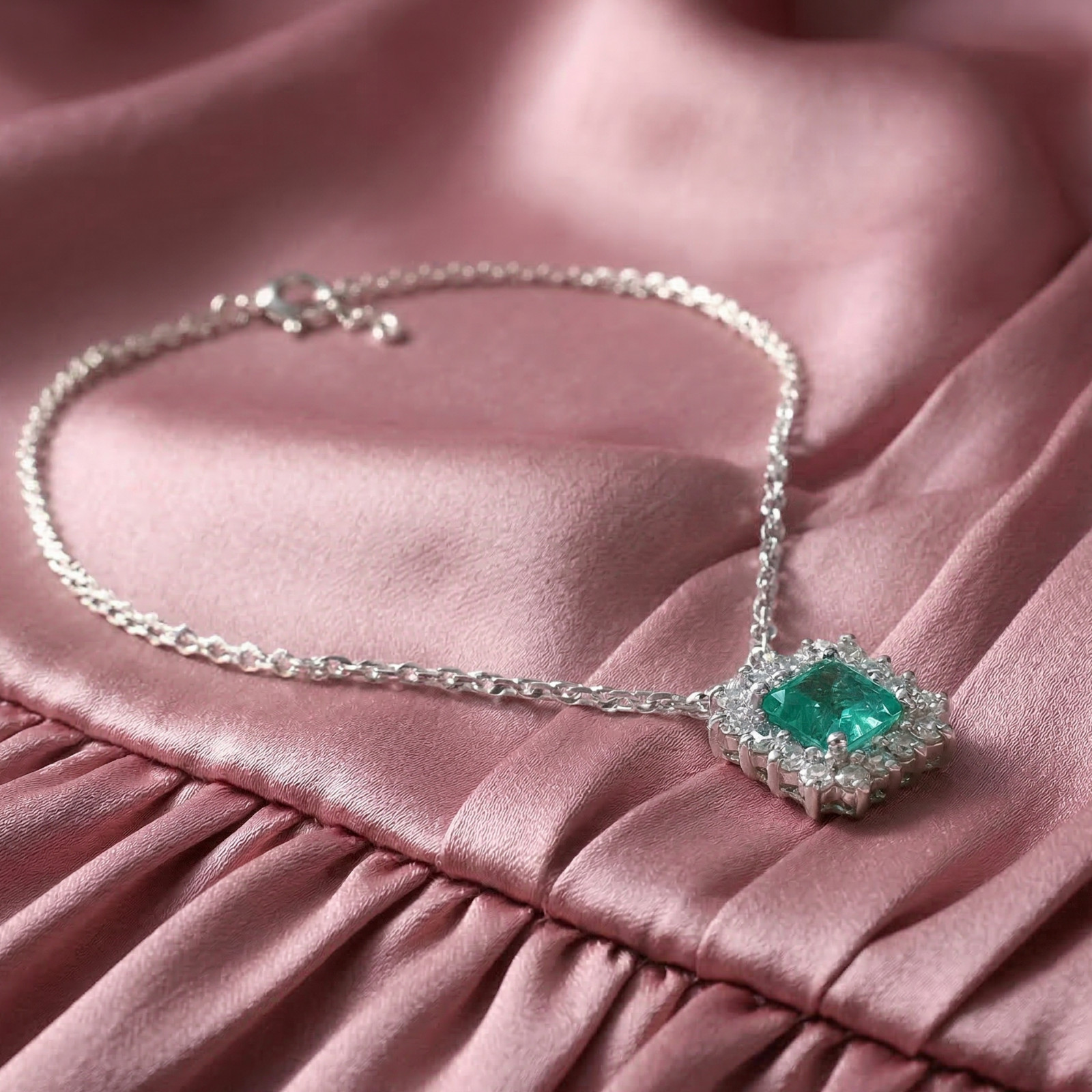 925 Sterling Silver Green Emerald & Moissanite Handmade Classic Pendant