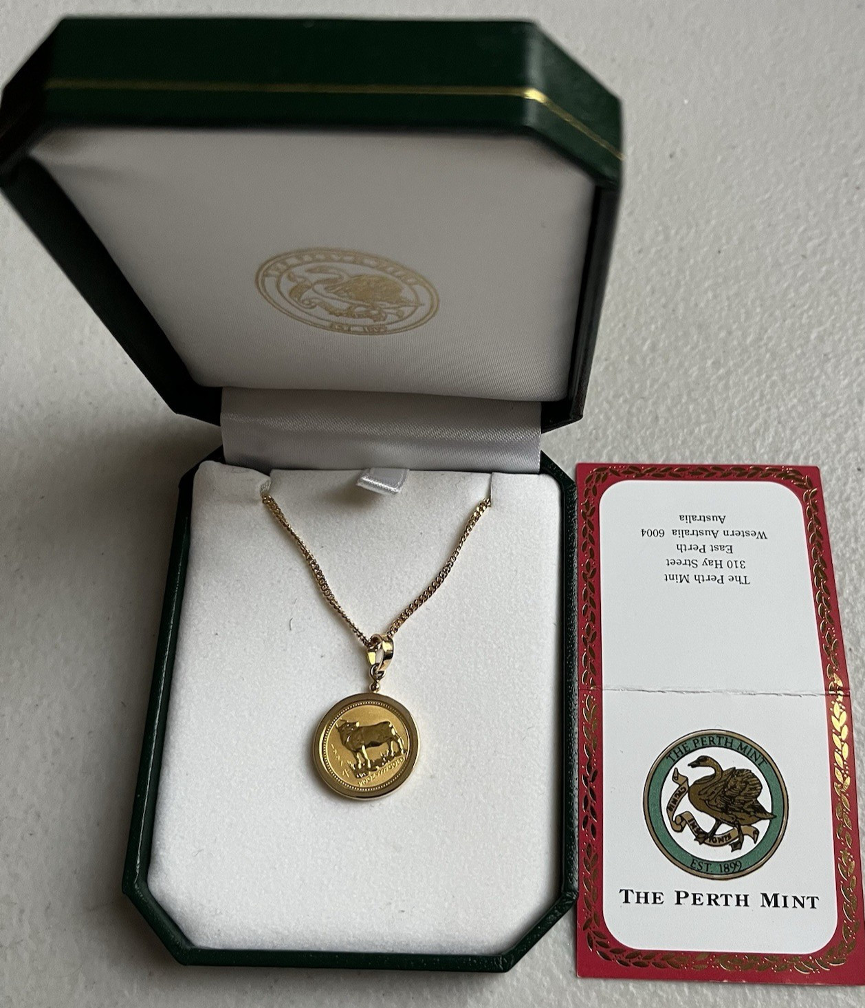 Perth mint 1997 Australia 1/10 oz Gold Lunar Ox Coin Pendant 9k Gold Necklace