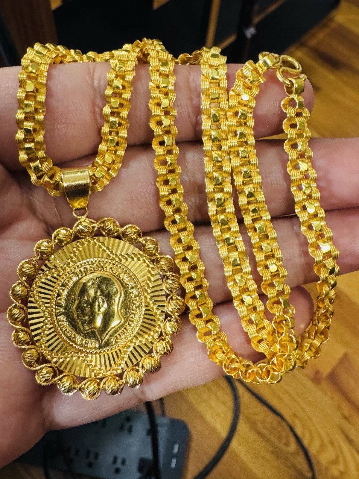 Solid Pure Genuine 22K 916 Dubai Gold Rare Coin Necklace 17.5/18 Inch 6mm 25.14g