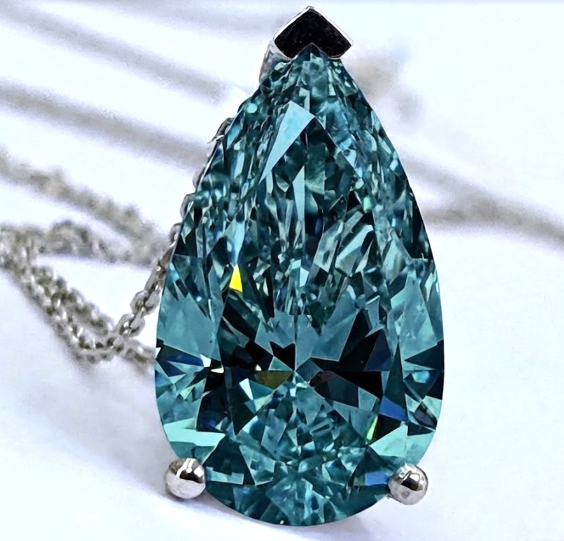 925 Silver, Blue Diamond Soitaire Pendant, 21Ct Certified Treated-Excellent Look