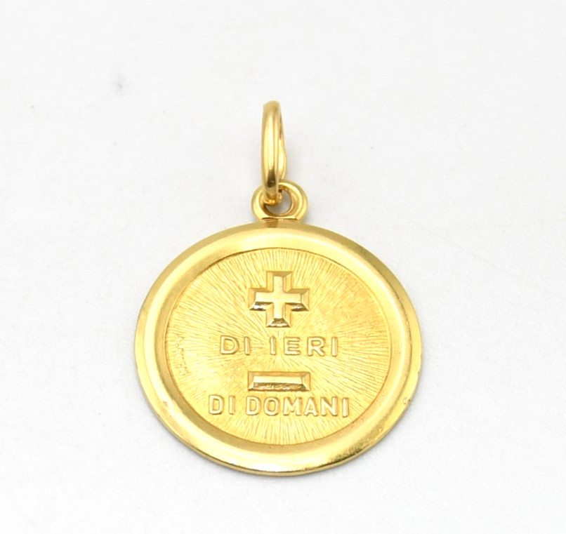 Unoaerre Solid 18K Yellow Gold Vintage Charm “More Than Yesterday”