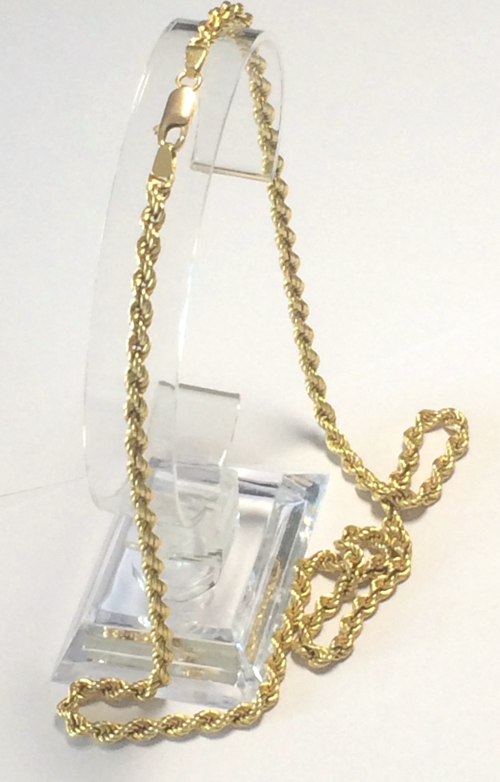 18ct Hallmarked Solid Gold Rope Chain Necklace. Length 20in. 13grams