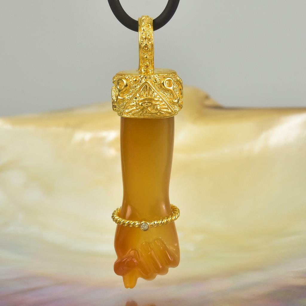 Gold Vermeil Sterling Mano Fico Figa Pendant Carved Chalcedony Diamond 11.27 g