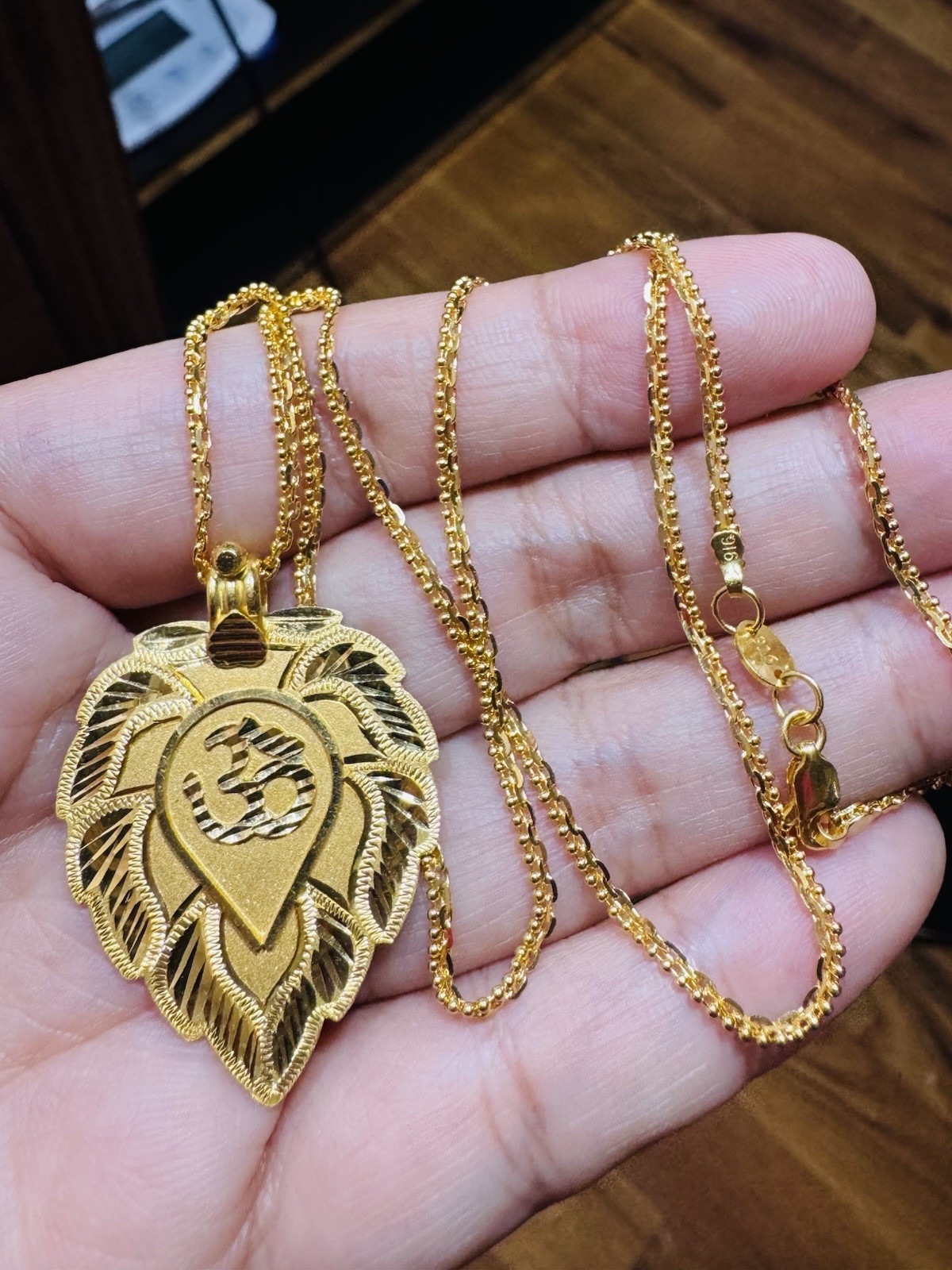 Saudi Dubai 22K Solid 916 Real Gold Leaf Flower Necklace 20” Long 12.1g 2.2mm