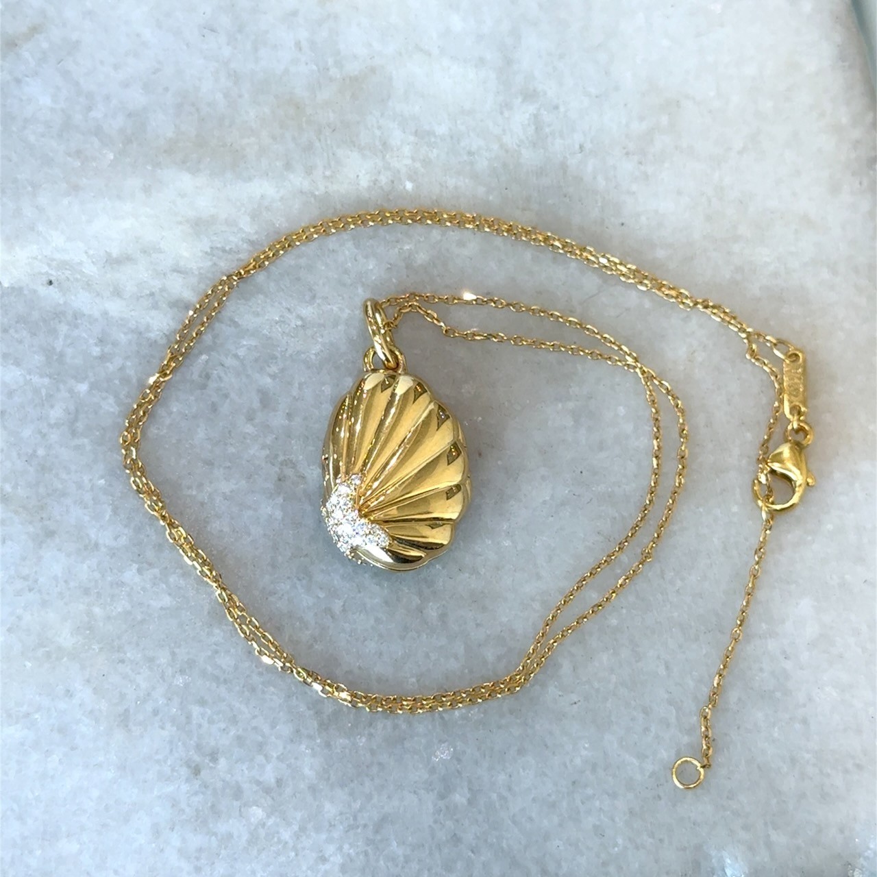 Monica Rich Kosann Neptune Shell Pavé Diamond Locket 18KT Gold Necklace