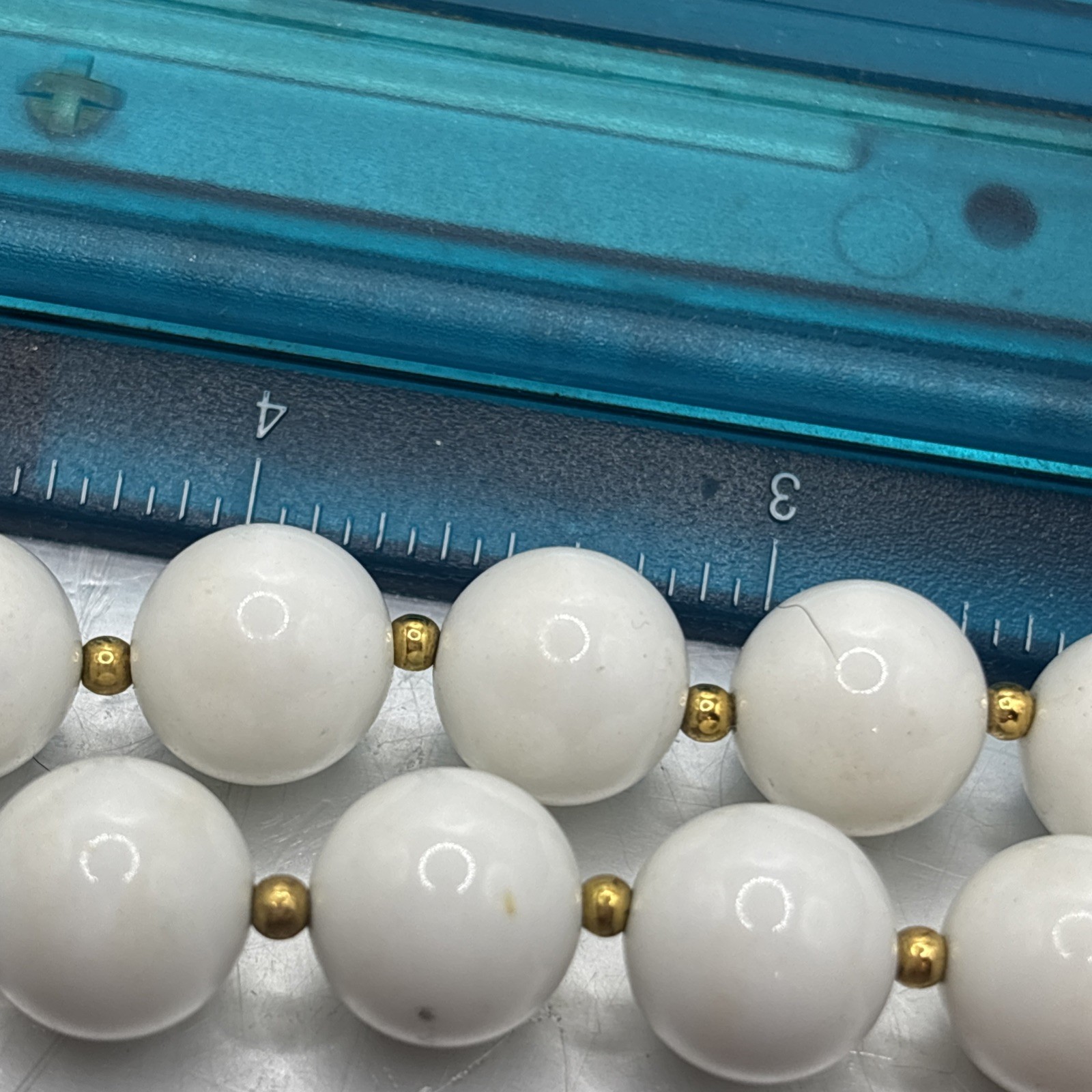 Vintage 16” Elegant White Plastic 1/2” Beads Retro MCM Fashionable Minimal #0