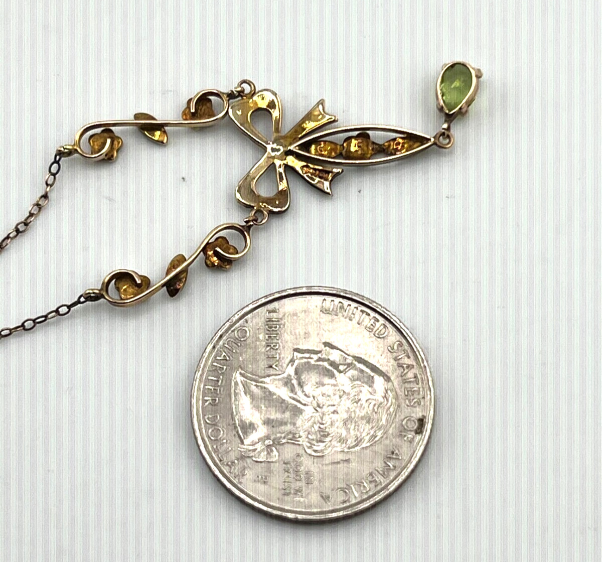 Vintage 10K yellow gold Lariat necklace seed pearls Peridot by ECCO