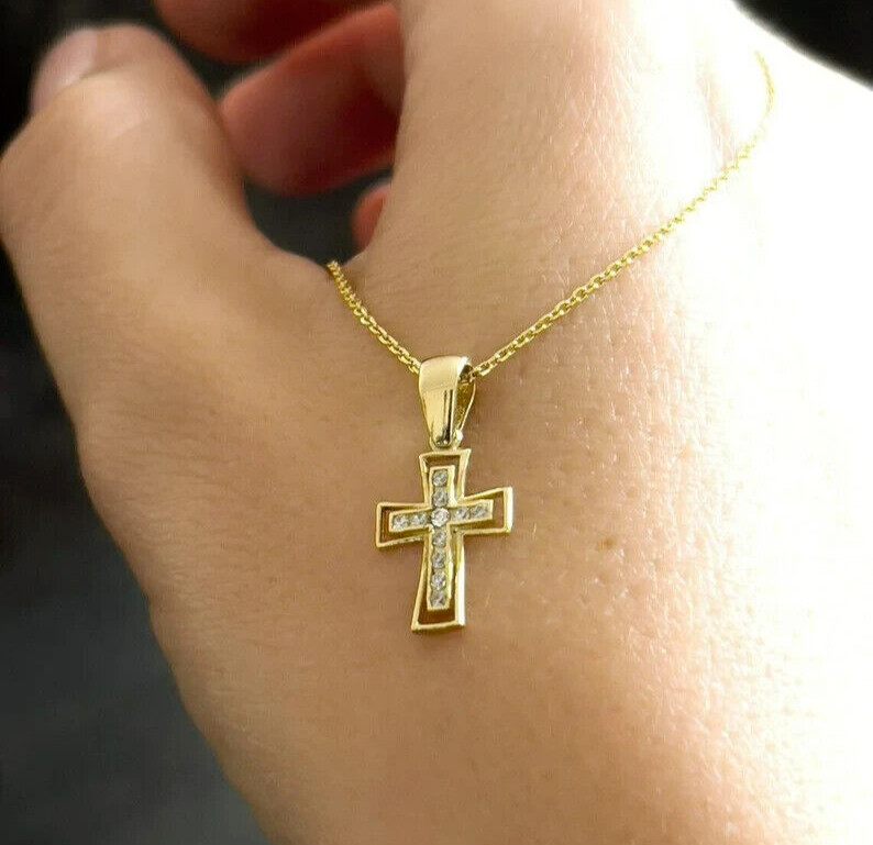 0.30 Ctw Round Moissanite Womens Cross Pendant With 18″ Chain Yellow Gold Plated