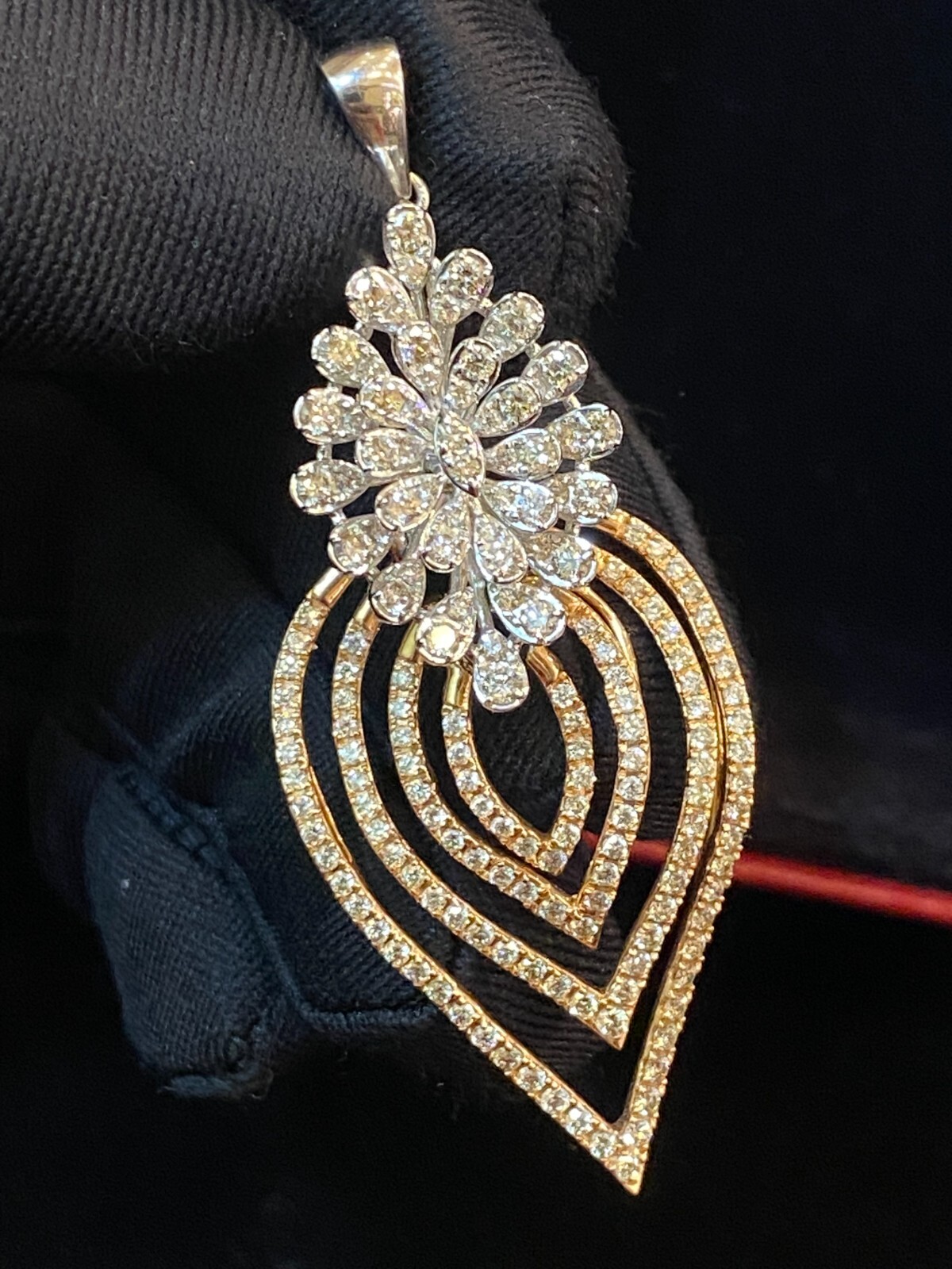 Pave 2.20 Cts Round Brilliant Cut Natural Diamonds Pendant In 585 Solid 14K Gold