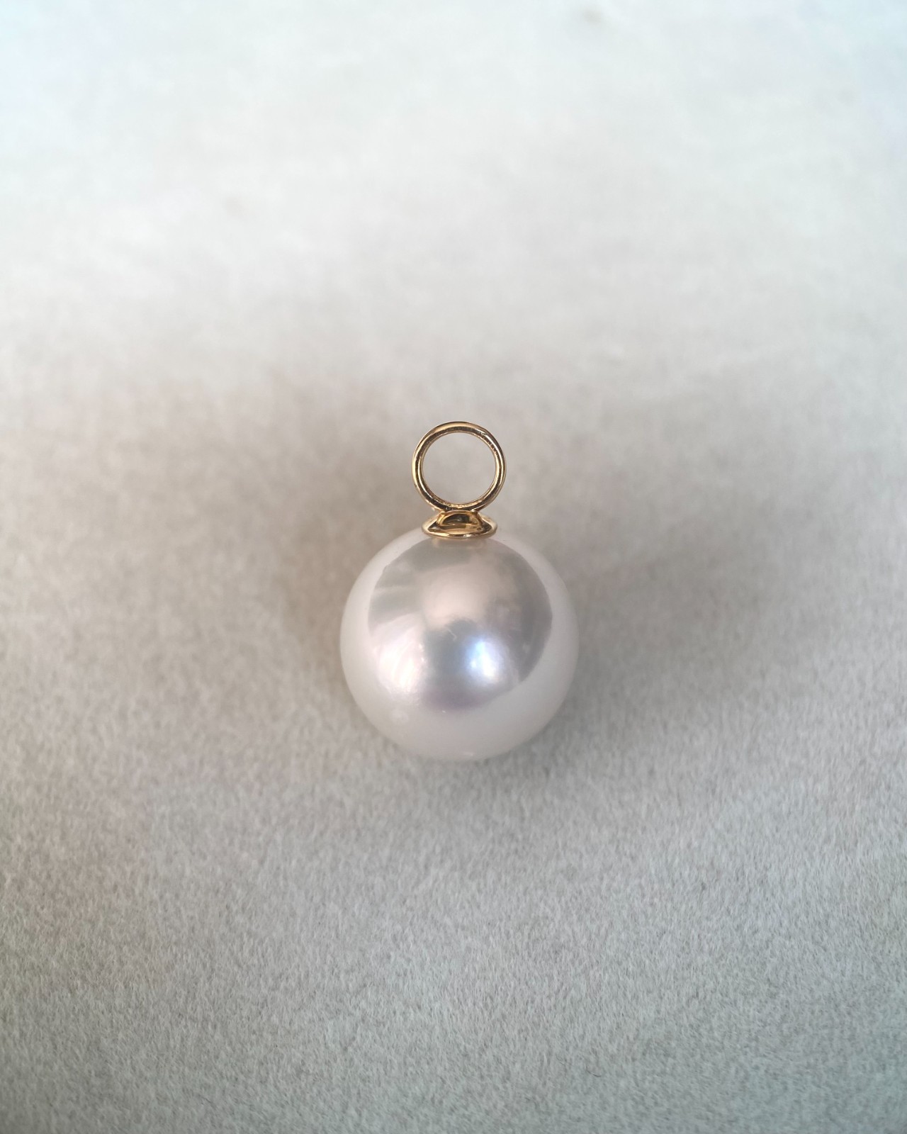 £500 Solid 18K Gold_Large Premium 13.3mm Crystal White Freshwater Pearl Pendant