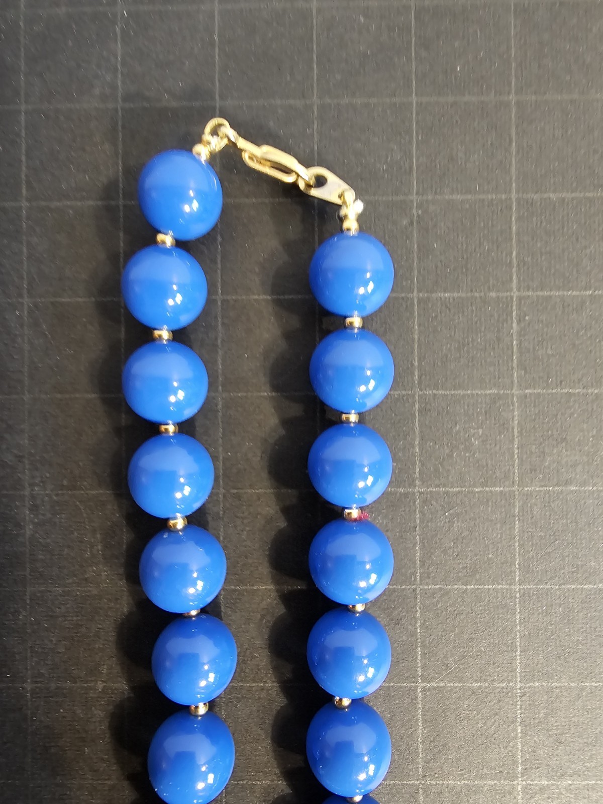 Vintage Large Blue Plastic And Small Goldtone Bead Necklace 23 Inch Long