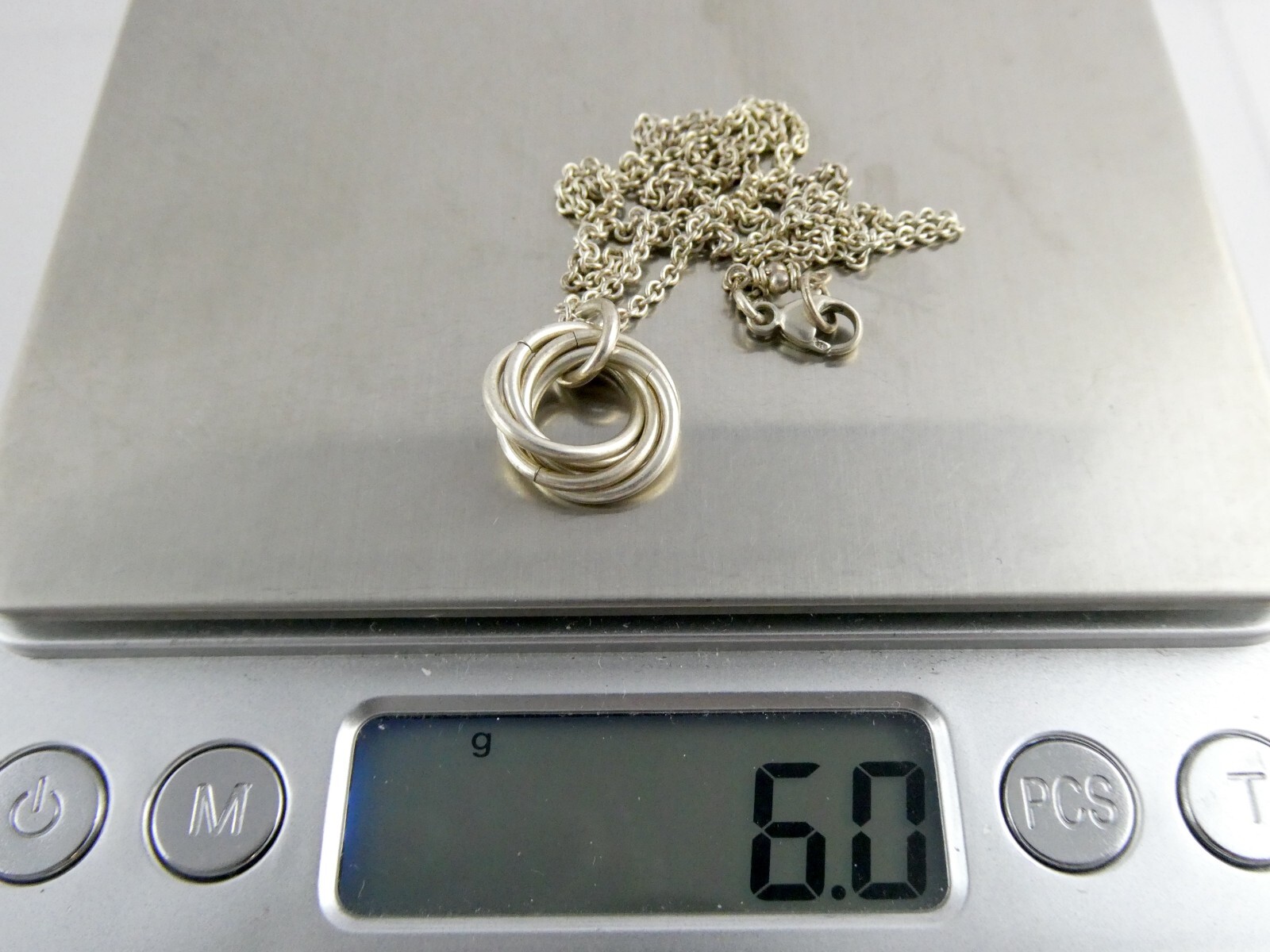 Sterling Silver Multiple Circles Pendant Necklace 925 6 Grams 17 Inch Length