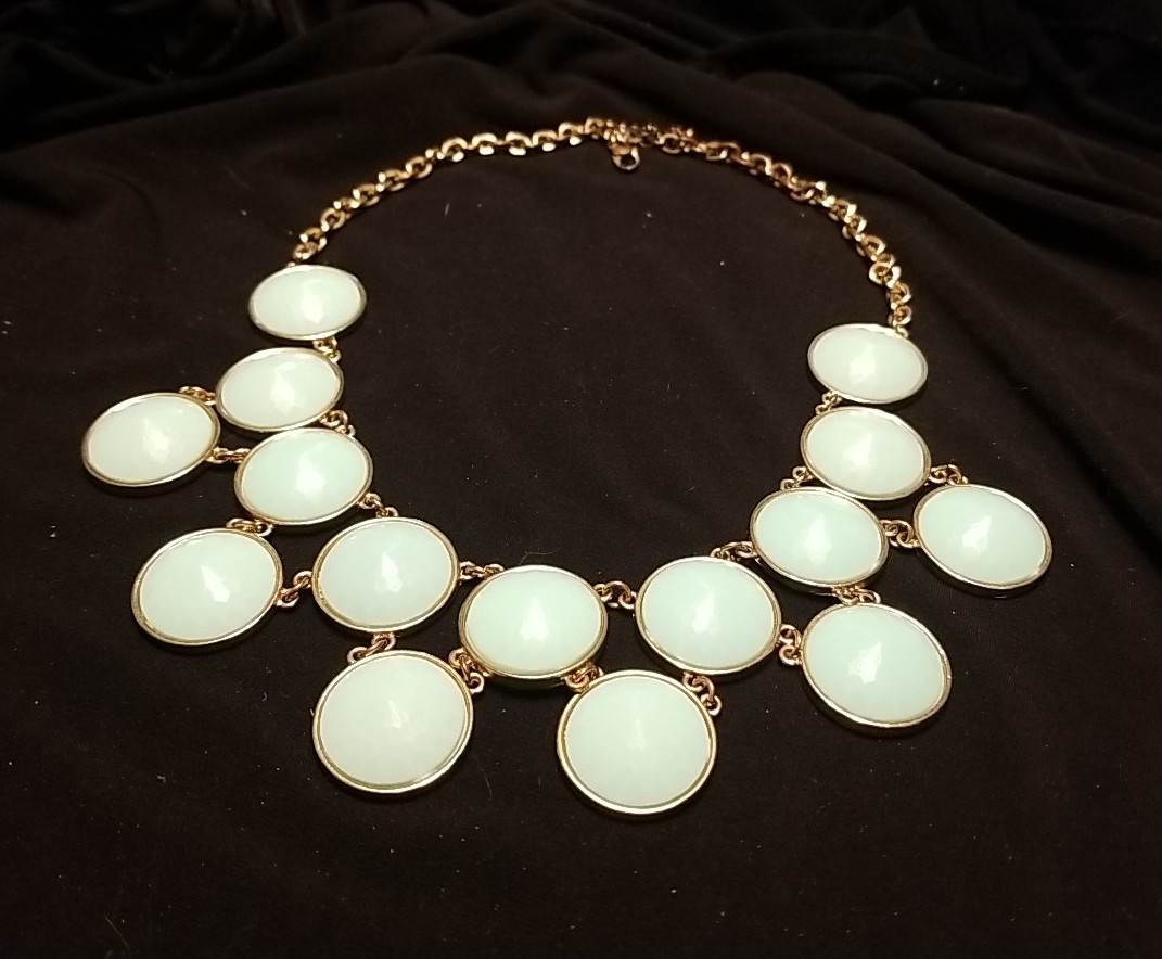 Amazonite Colored, Reverable, 21″ Adjustable Statement Station Necklace Unsigned