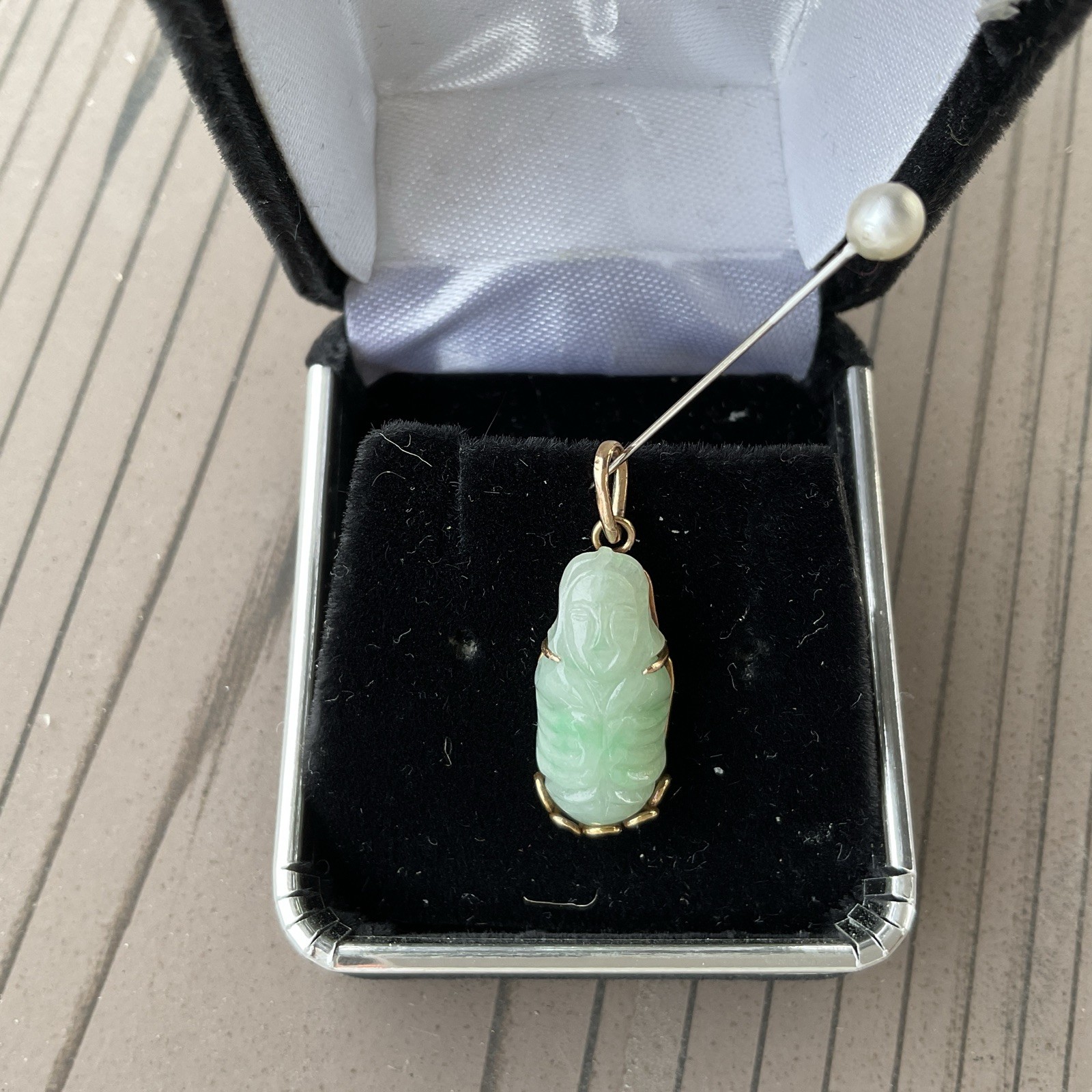 Estate 18k YG Icy Translucent Green Jadeite Jade Buddha Pendant 2.69 Gr