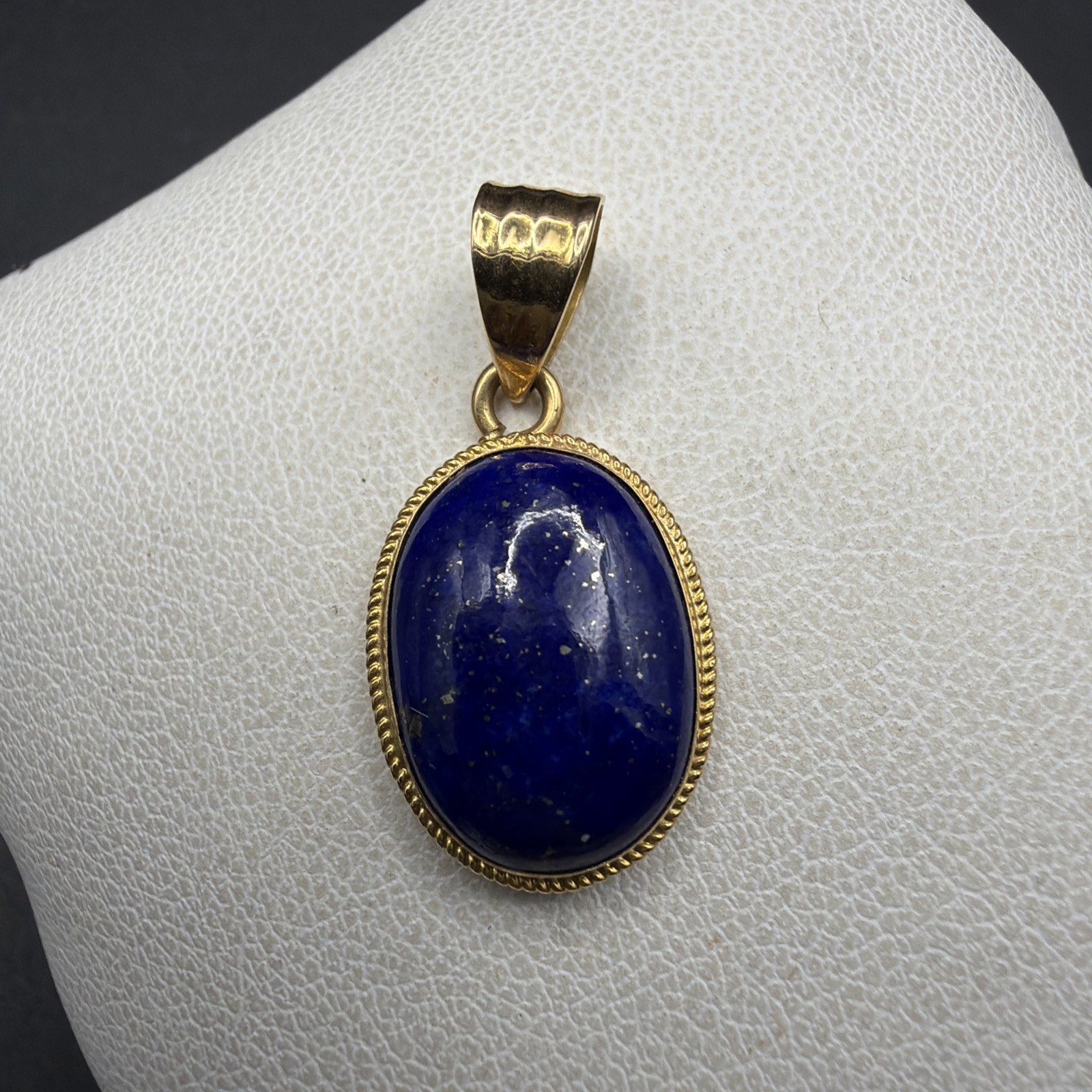 18ct Gold Lapis Lazuli Pendant