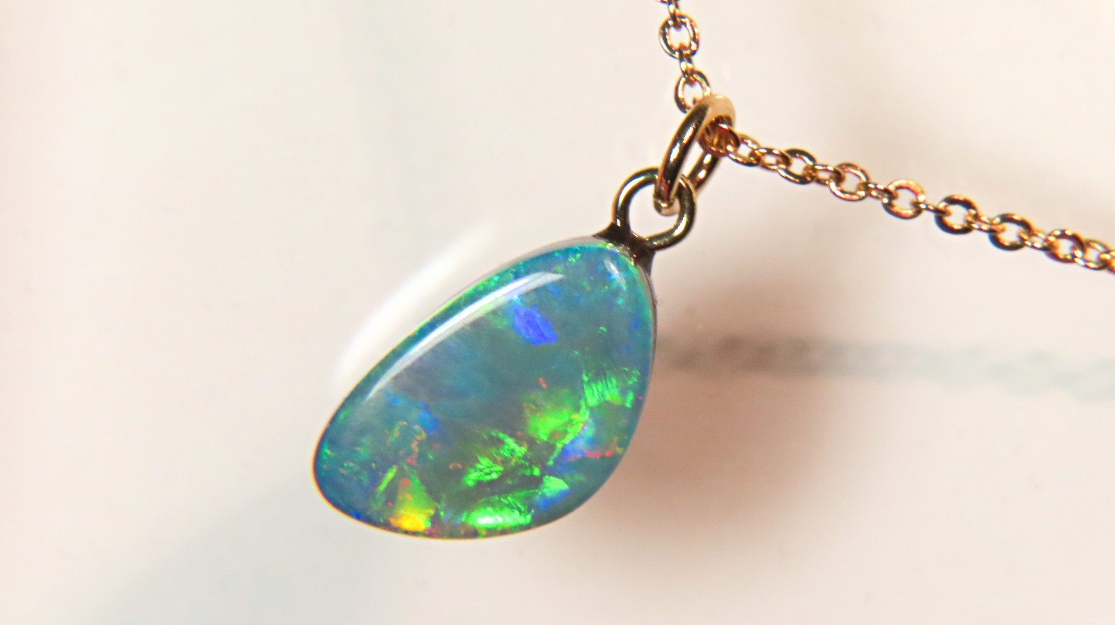 QLD BOULDER OPAL DOUBLET NECKLACE CHARM 9k YELLOW GOLD PENDANT HT OCA19309
