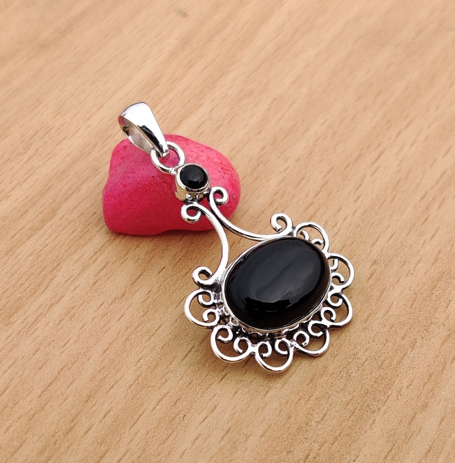 Black Onyx Gemstone Pendant 925 Sterling Silver Handmade lovely Gift Pendent
