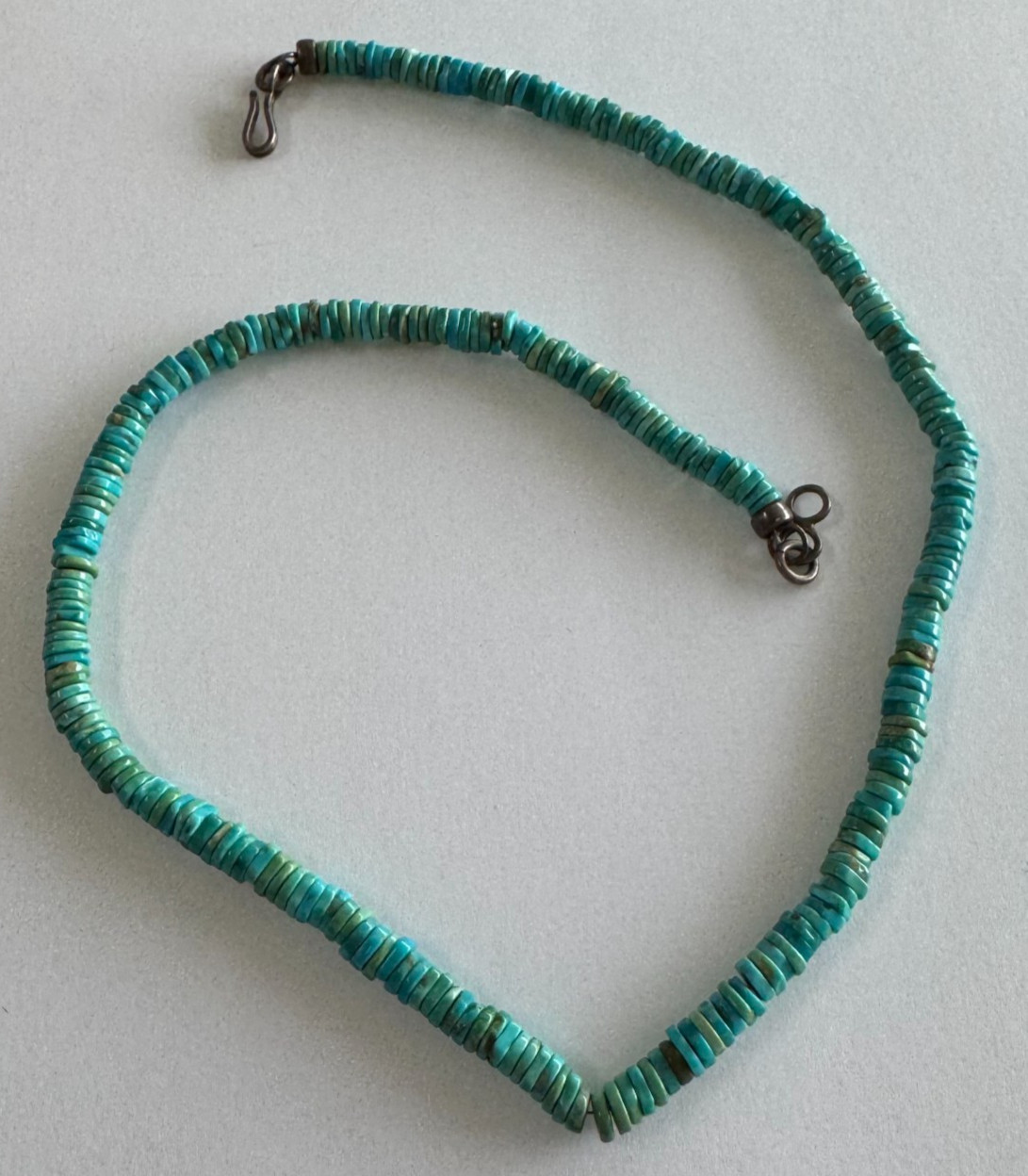 Vintage Native American Sterling Turquoise Heishi Bead Necklace 17.5″ [016DUS]