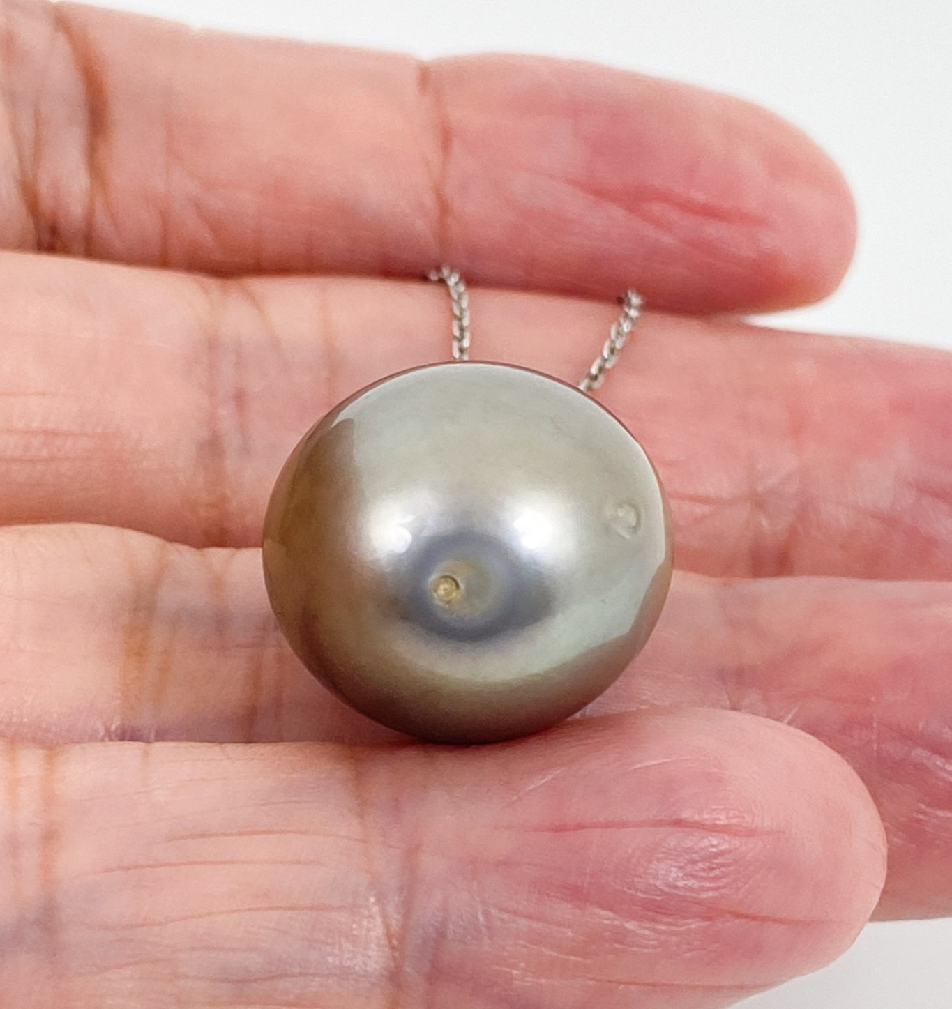 Humongous 17.8 x 19.2 Genuine Tahitian Pearl pendant enhancer, 925 Silver #136SP