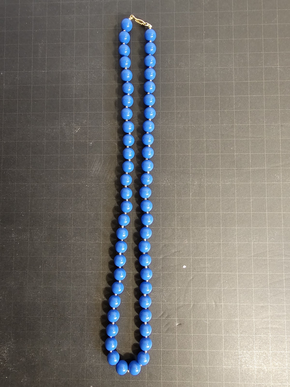 Vintage Large Blue Plastic And Small Goldtone Bead Necklace 23 Inch Long