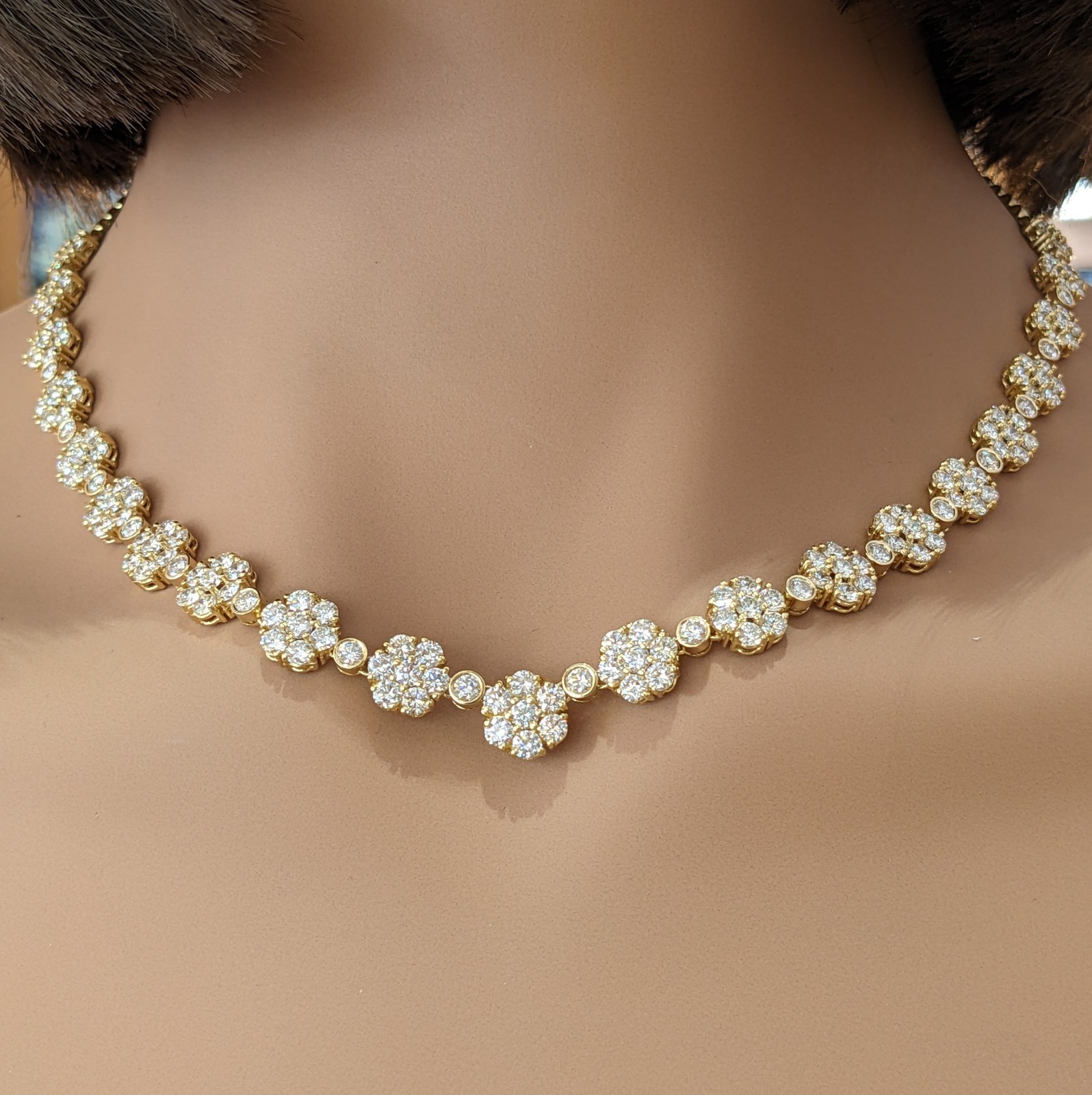 Natural Diamond Floret Necklace 10.68 ctw – Italian- 18k Yellow Gold – HM2838VV