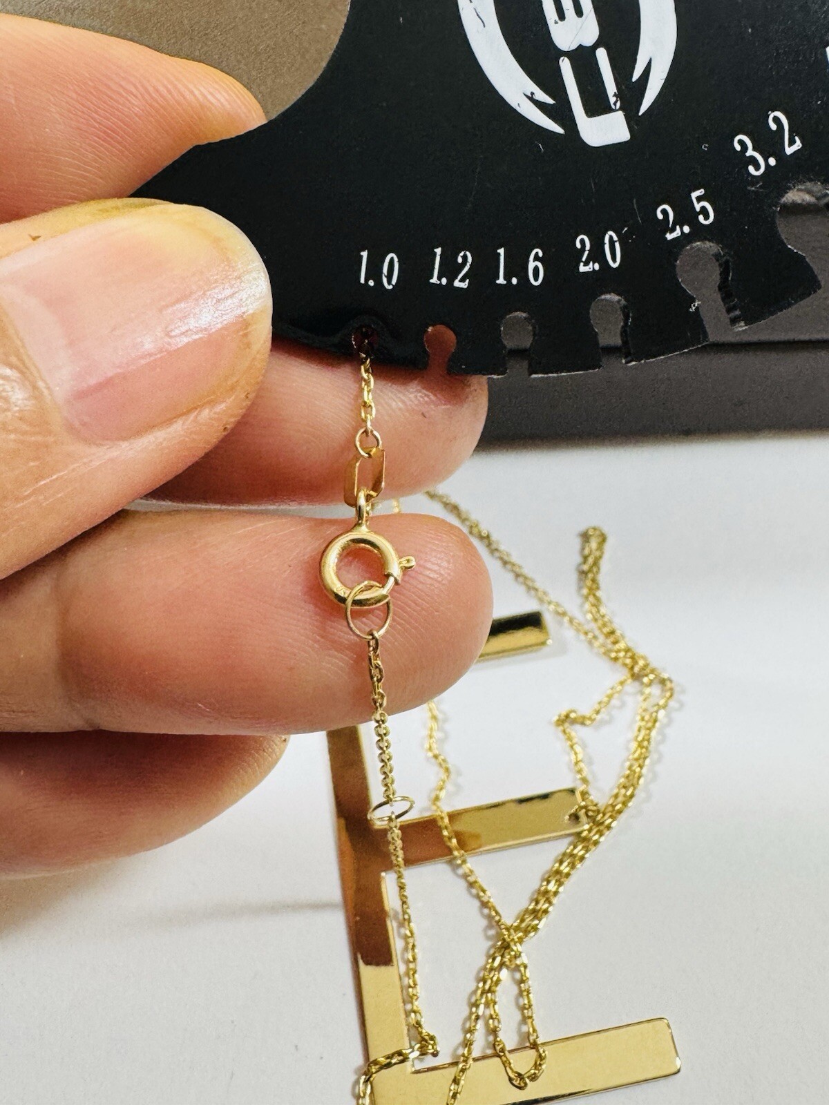 RARE 18K 750 Fine Gold Letter E initial Necklace 16.5/17.5” Long 1mm 4.3g