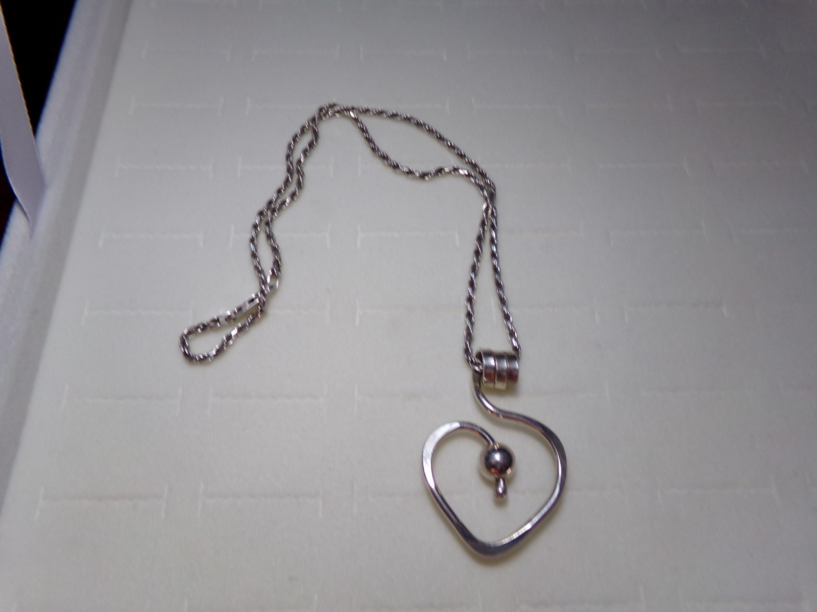 Solid Sterling Silver 925 Heart Necklace 16.25 in. Chain 12.59 grams